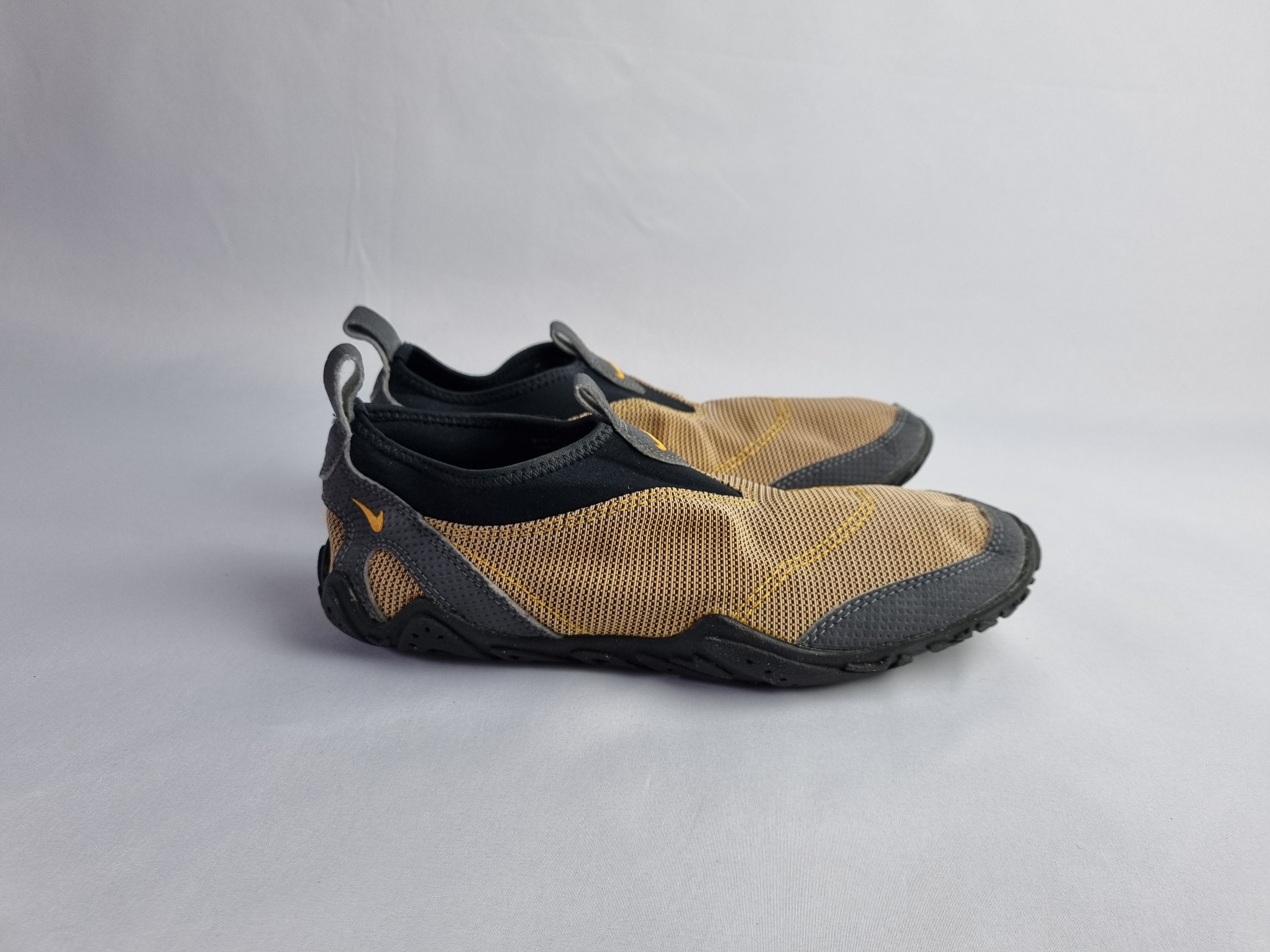 Nike × Nike ACG × Vintage 90s NIKE ACG Terra Aqua Light Shocks Shoes Size US 6 / EU 39 - 5 Thumbnail