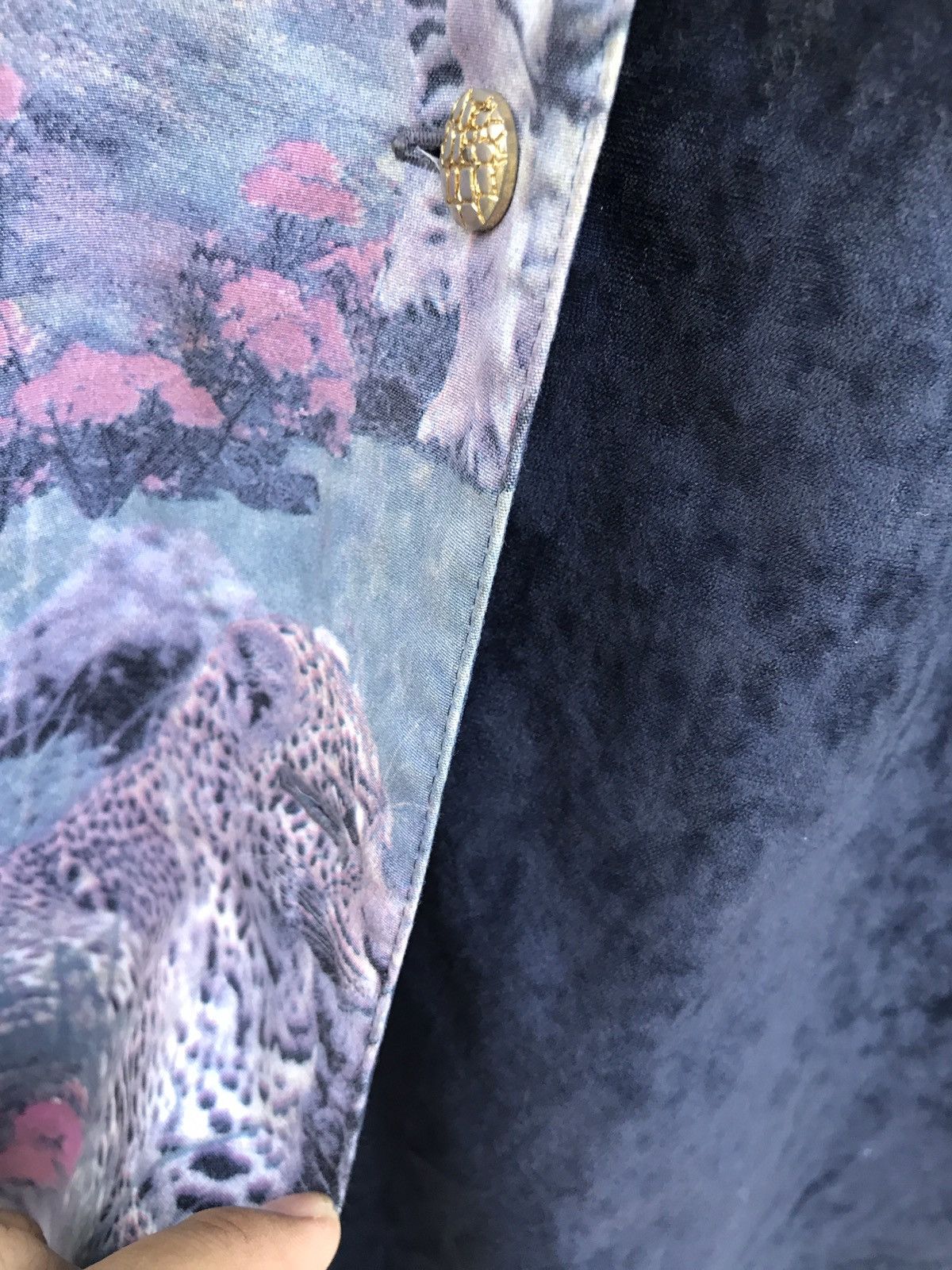 Japanese Brand Japanese Brand Dazur Velvet Safari Animal Print Shirt Size US S / EU 44-46 / 1 - 11 Thumbnail