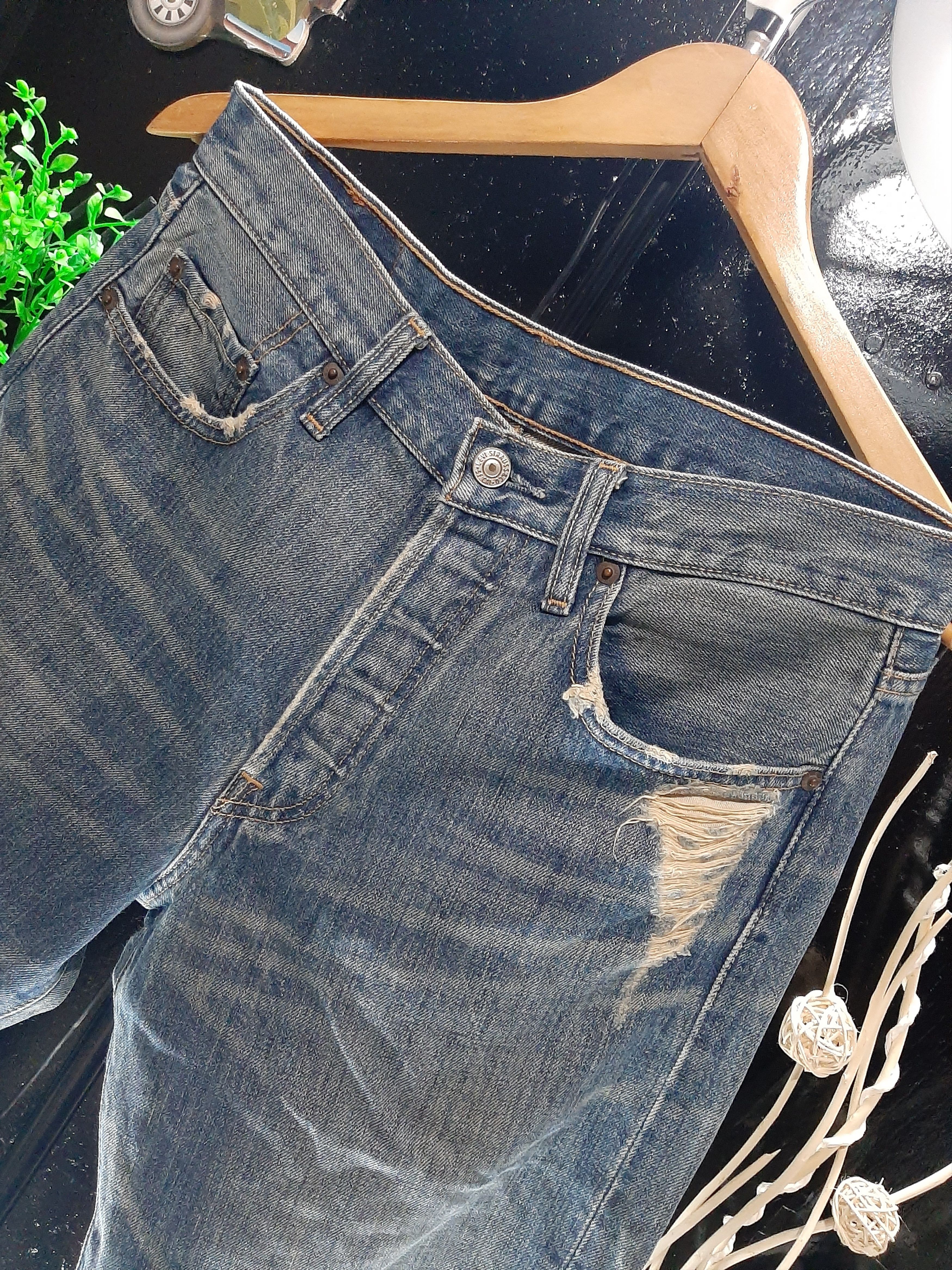 Levi's × Vintage VINTAGE 90s LEVI'S 501 DISTRESSED DENIM NICE STYLE Size US 30 / EU 46 - 10 Thumbnail