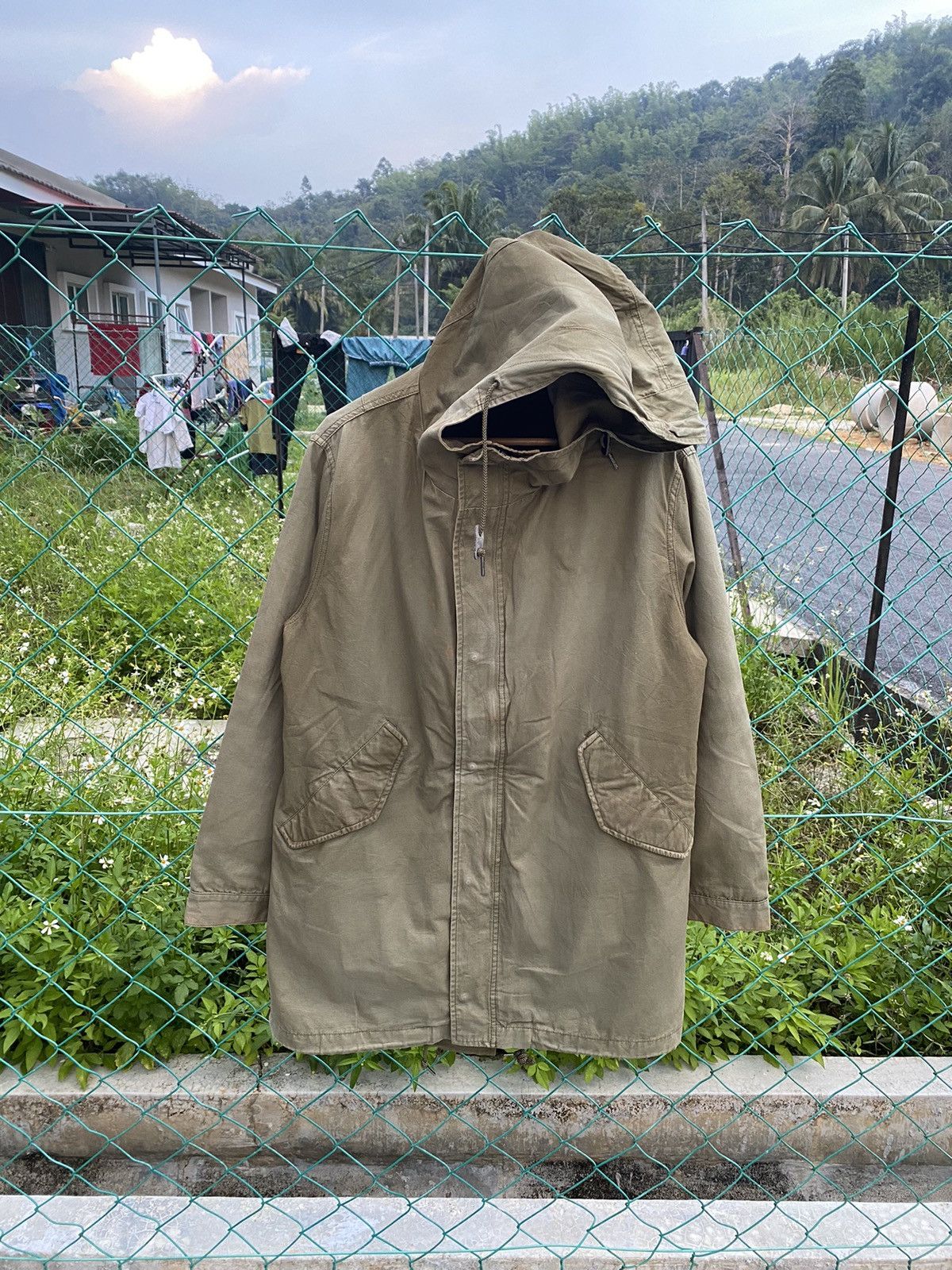 Japanese Brand Back Number M51 Sun Faded Fishtail Parka Size US M / EU 48-50 / 2 - 1 Thumbnail