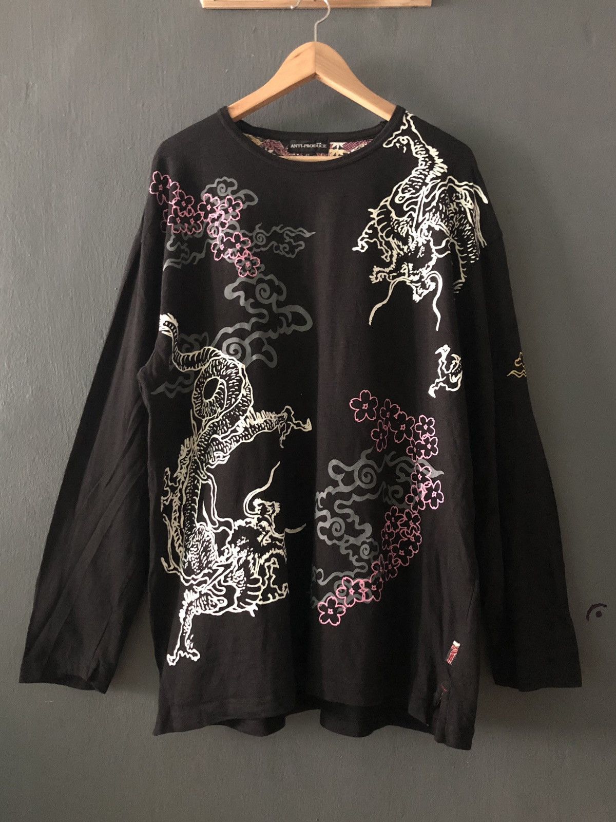 Japanese Brand × Vintage VINTAGE ANTI-PRODUCE BIG DRAGON YAKUZA GANG SUKAJAN SHIRT Size US XL / EU 56 / 4 - 1 Thumbnail