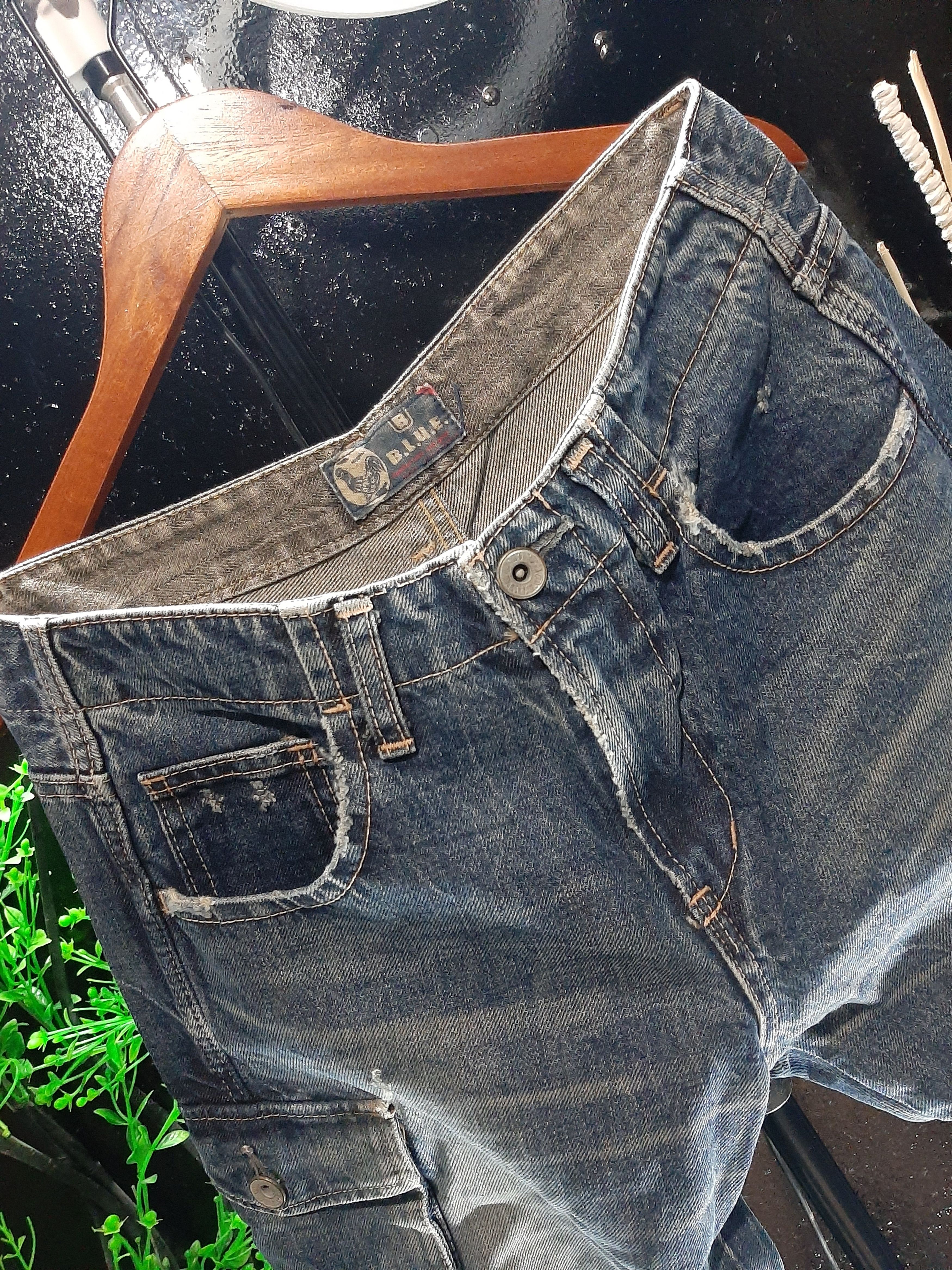 Blue Blue Japan BLUE JAPAN 🇯🇵 DISTRESED SIDE POCKET CARGO DENIM STYLE Size US 30 / EU 46 - 4 Thumbnail