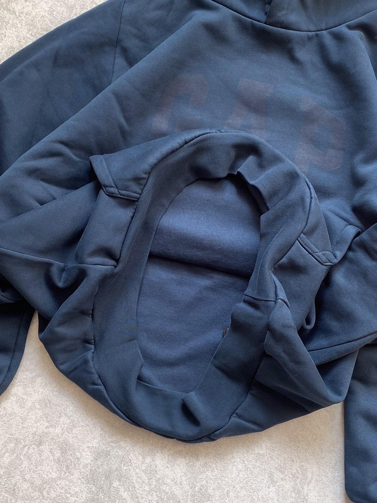 Gap × Yeezy NWT Yeezy Gap Dove Shrunken Hoodie by Balenciaga Size US XXL / EU 58 / 5 - 10 Thumbnail