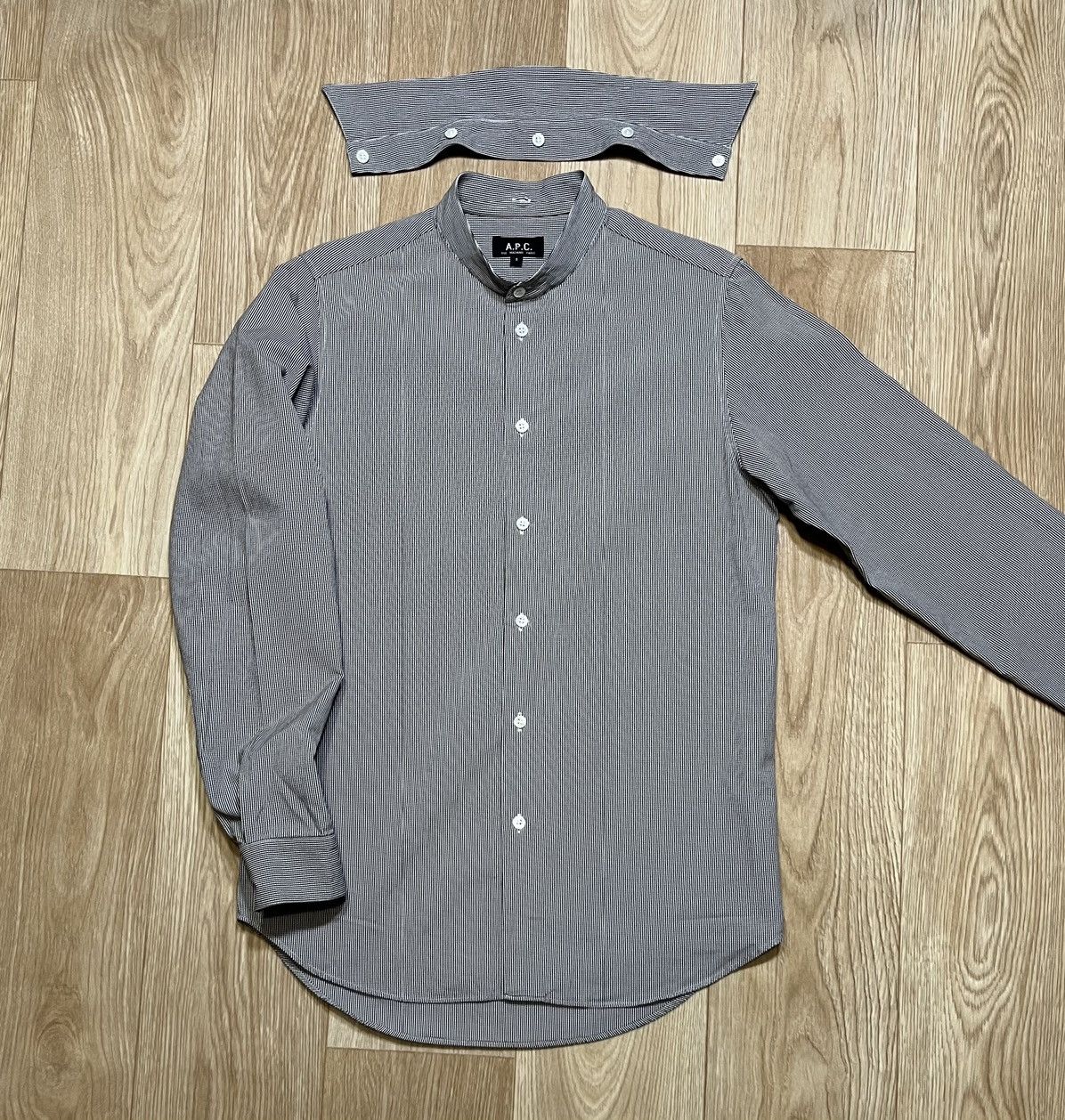 A.P.C. × Vintage A.P.C Rue Madame Paris With Removable Collar Shirt Size US S / EU 44-46 / 1 - 1 Thumbnail