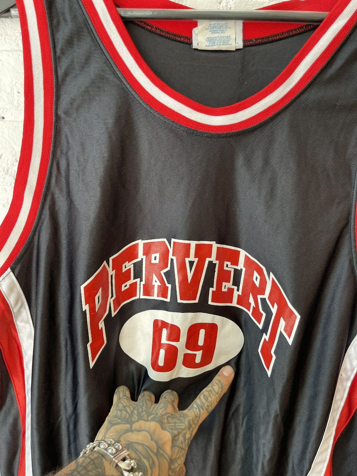 Pervert Vintage 90s PERVERT Jersey Pornstar 69 Shirt Size US XL / EU 56 / 4 - 2 Thumbnail