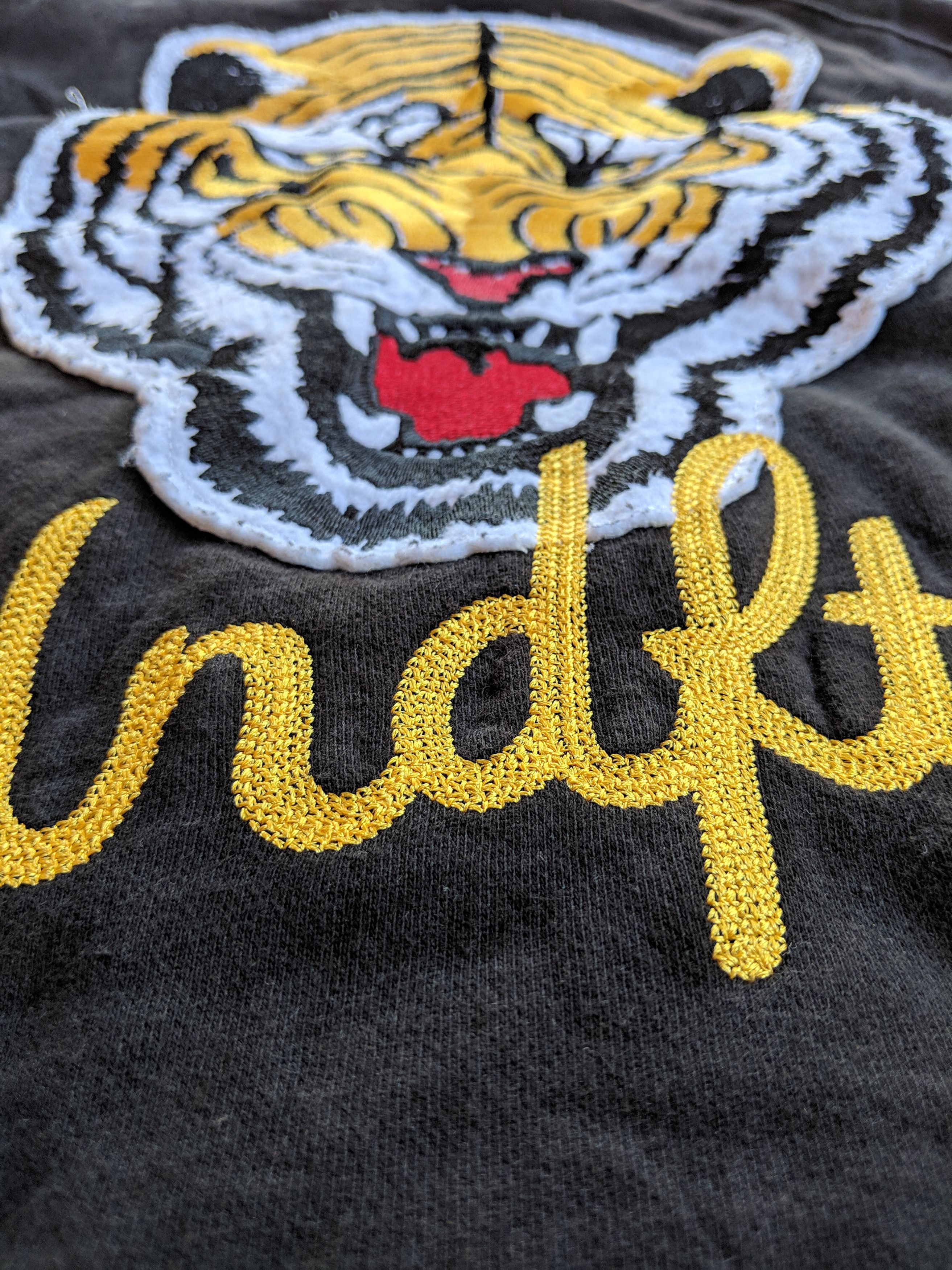 Undefeated streetwear varsity jacket undefeated tiger motif embroidery logo Large size Size US L / EU 52-54 / 3 - 3 Thumbnail