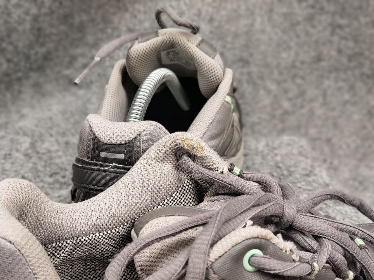 Salomon × Vintage Rare Vintage Salomon Caliber GoreTex Gray SCS Trail Sneakers Size US 7.5 / EU 40-41 - 23 Thumbnail