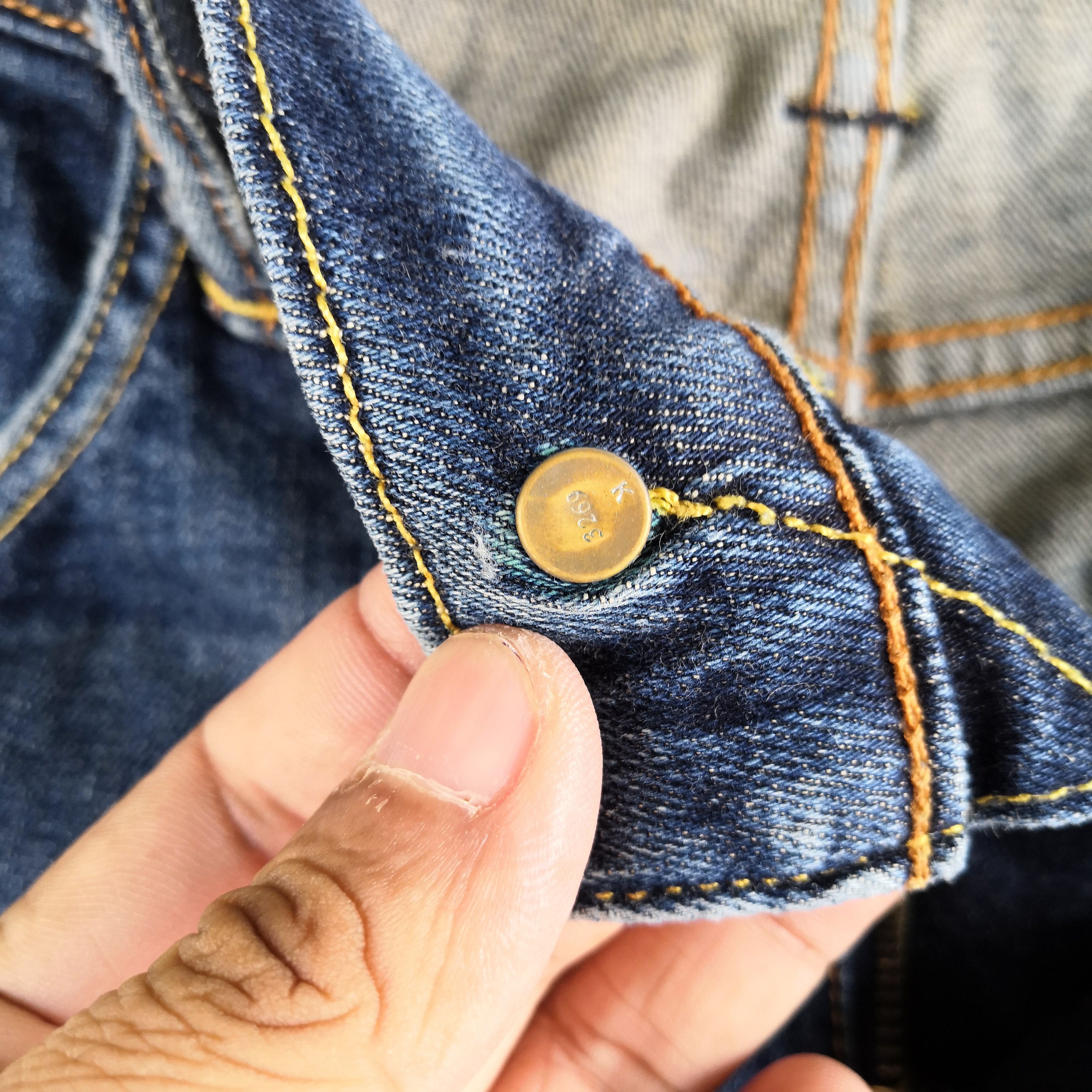 Levi's Vintage LVC Y2K Levis Distressed Jeans Levi's Faded Denim Size US 32 / EU 48 - 10 Thumbnail
