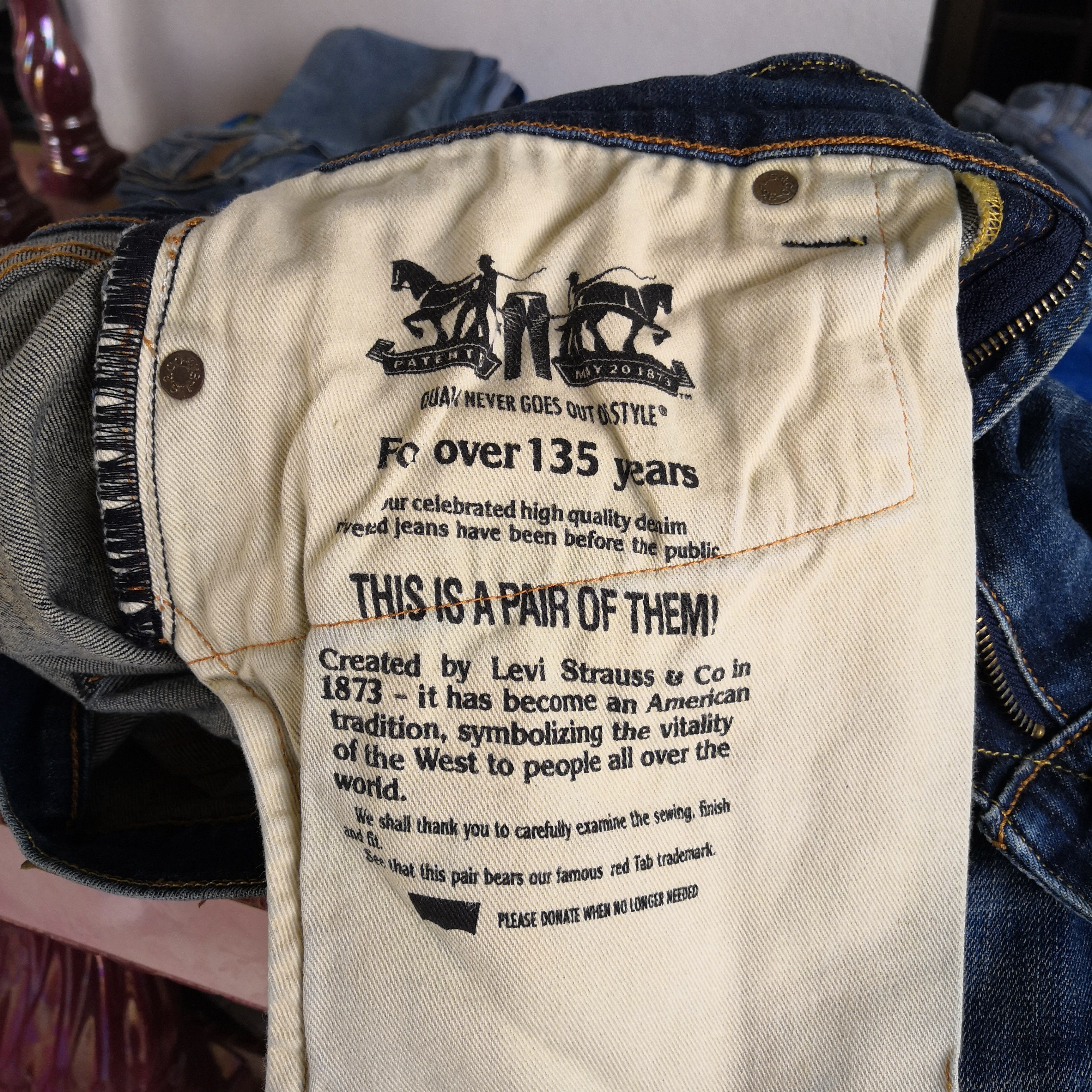 Levi's Vintage LVC Y2K Levis Distressed Jeans Levi's Faded Denim Size US 32 / EU 48 - 12 Thumbnail