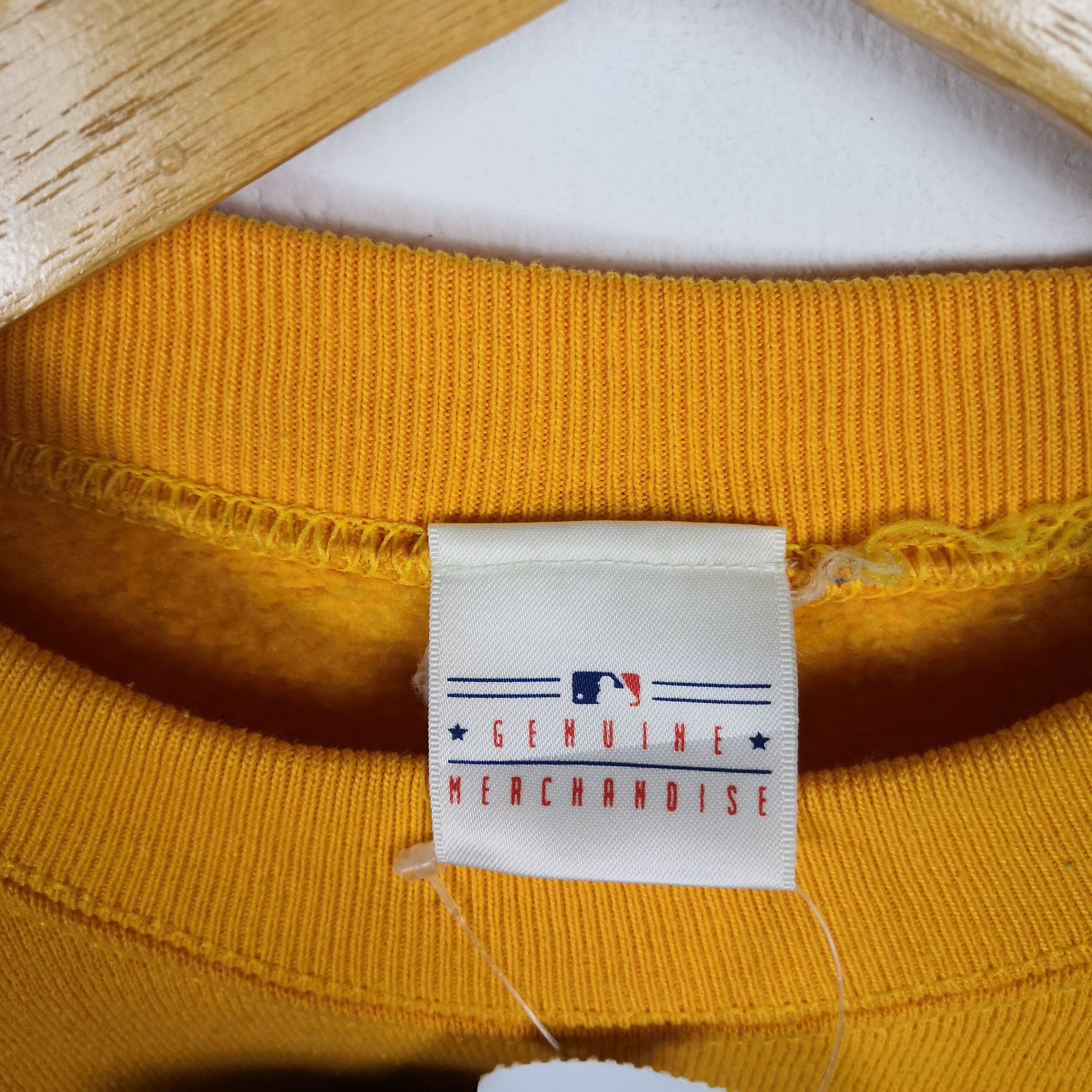 MLB × New York Yankees × Warner Bros Vintage Yankees X Tweety Warner Bros Sweatshirt Sweater Size US S / EU 44-46 / 1 - 5 Thumbnail