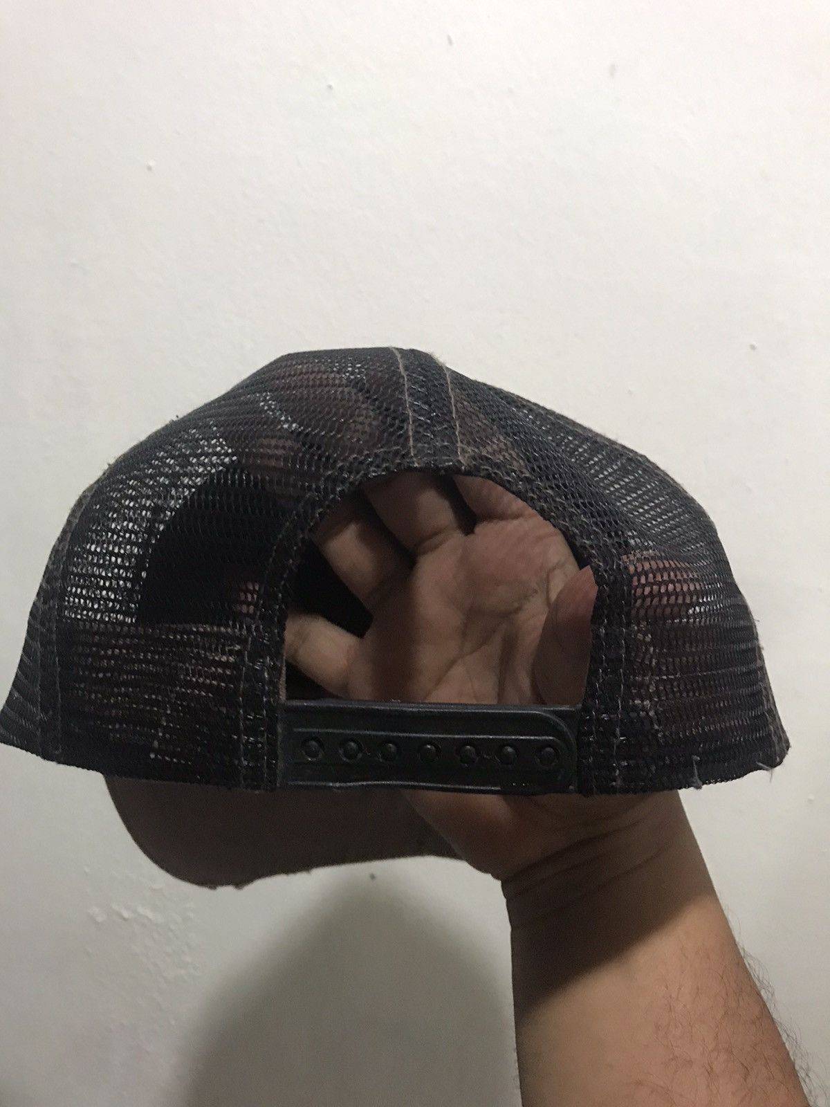 Disney 🔥Vintage🔥 Distressed Pirates Of The Caribbean Trucked Hat Size ONE SIZE - 4 Thumbnail
