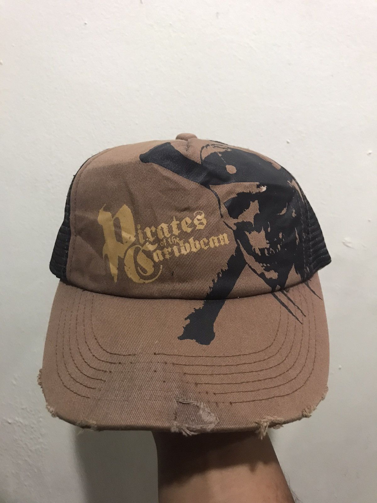 Disney 🔥Vintage🔥 Distressed Pirates Of The Caribbean Trucked Hat Size ONE SIZE - 2 Thumbnail