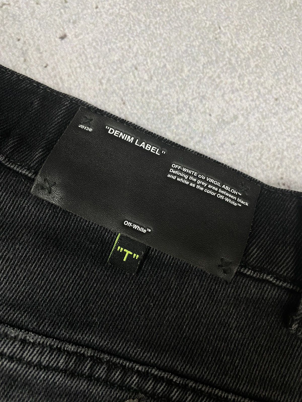 Off-White × Virgil Abloh Off White denim jeans logo pants spray Size US 29 - 8 Thumbnail