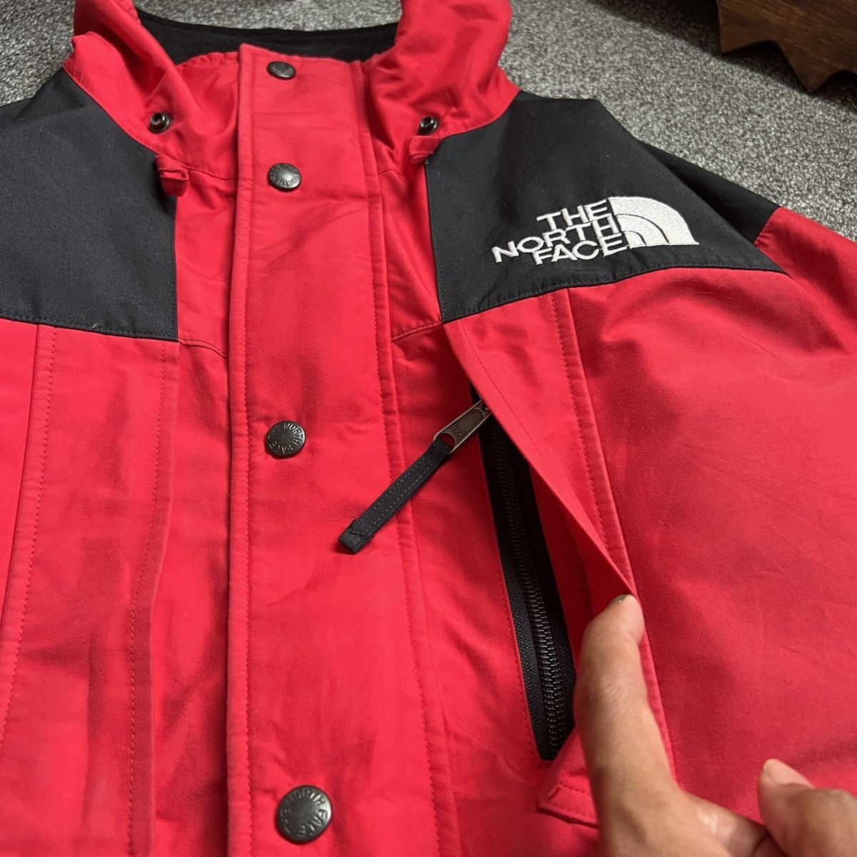 The North Face The North Face Gore-Tex® Mountain Light Parka Size US S / EU 44-46 / 1 - 6 Thumbnail