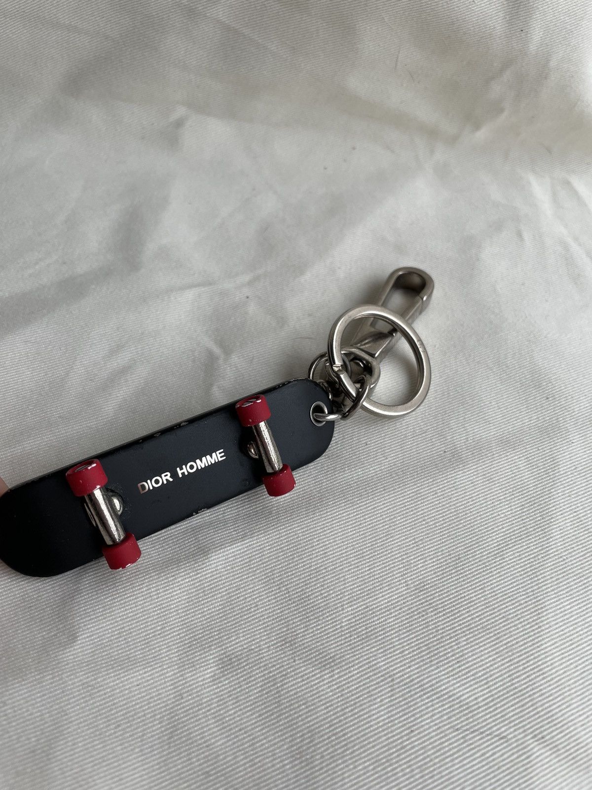 Dior Dior Hardior mini skate key Holder Size ONE SIZE - 2 Thumbnail