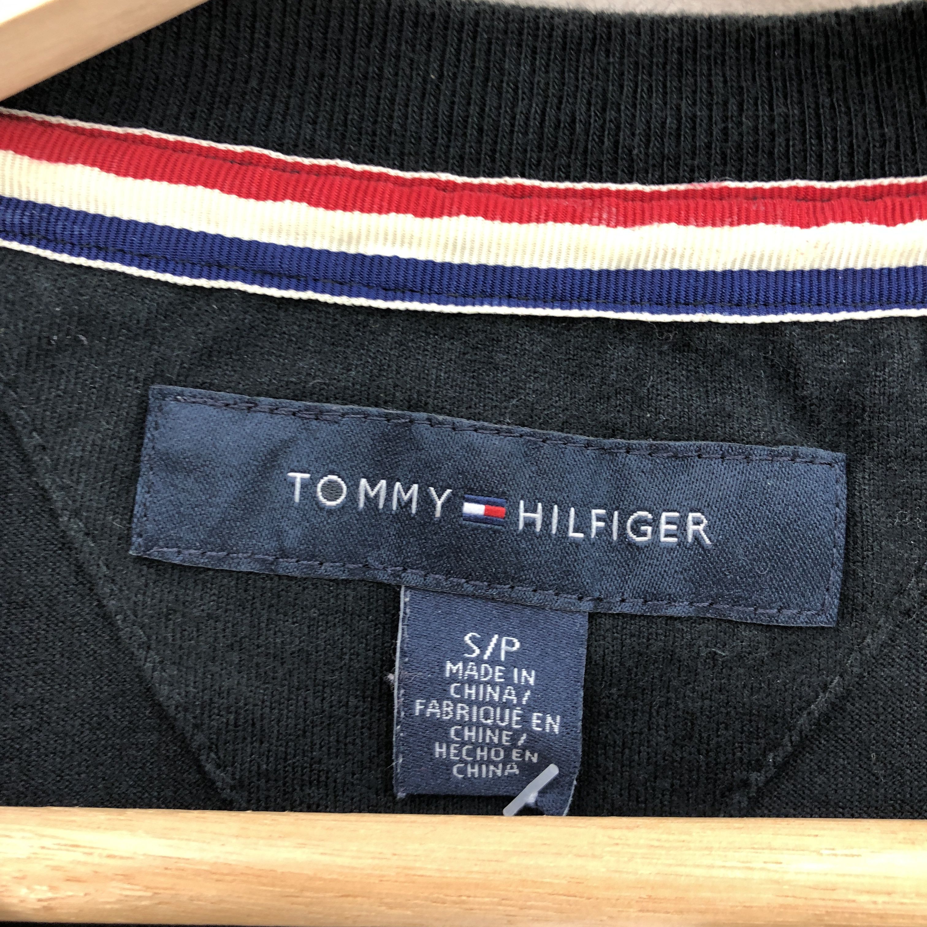 Tommy Hilfiger Vintage Tommy Hilfiger T Shirt Hilfiger College Tees Size US M / EU 48-50 / 2 - 6 Thumbnail