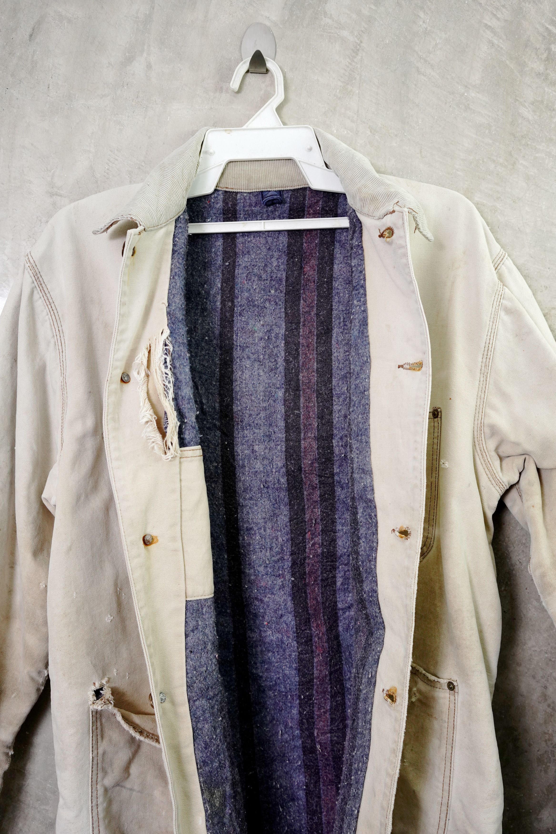 Carhartt × Vintage Vintage Blanket Lined Carhartt Jacket, Faded & Thrashed Size US L / EU 52-54 / 3 - 8 Thumbnail