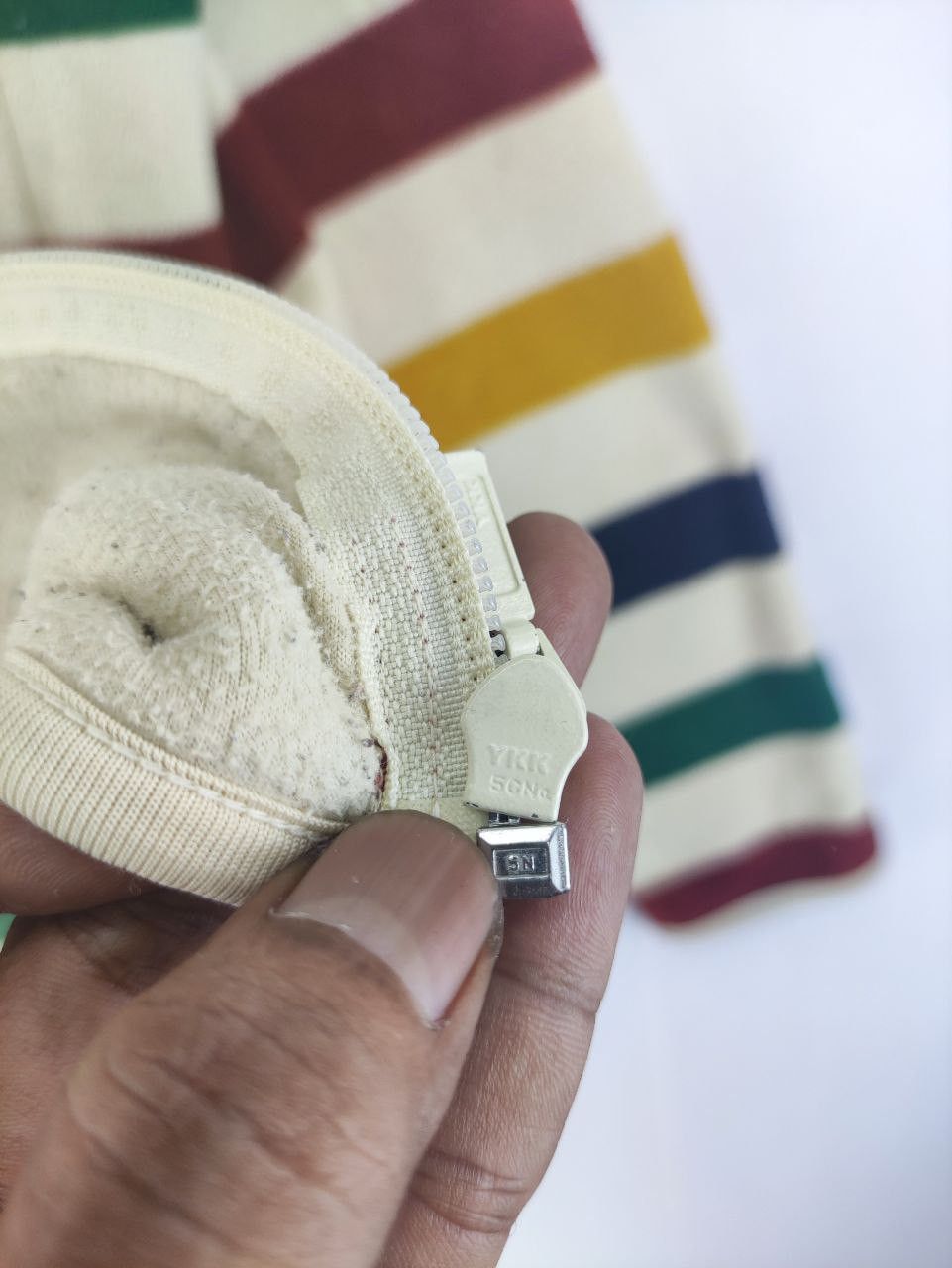 Uniqlo Uniqlo Stripe Fleece Sweaters Size US M / EU 48-50 / 2 - 7 Thumbnail