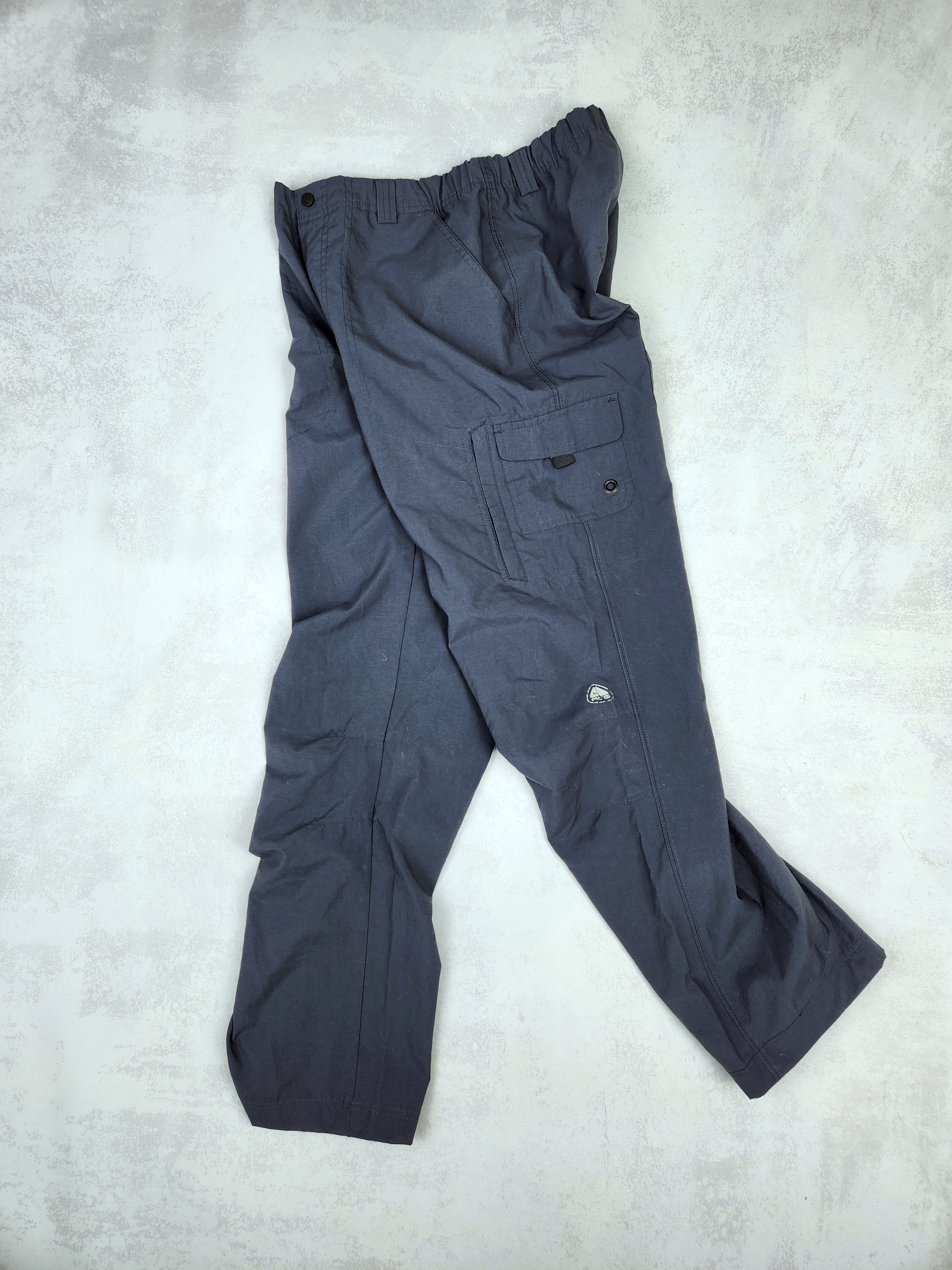 Nike Vintage y2k nike acg cargo pants wmns S Size 28" / US 6 / IT 42 - 2 Thumbnail