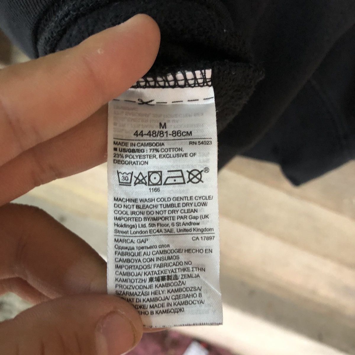 Gap Gap Black Hoodies sweatshirt #032B Size US M / EU 48-50 / 2 - 14 Thumbnail