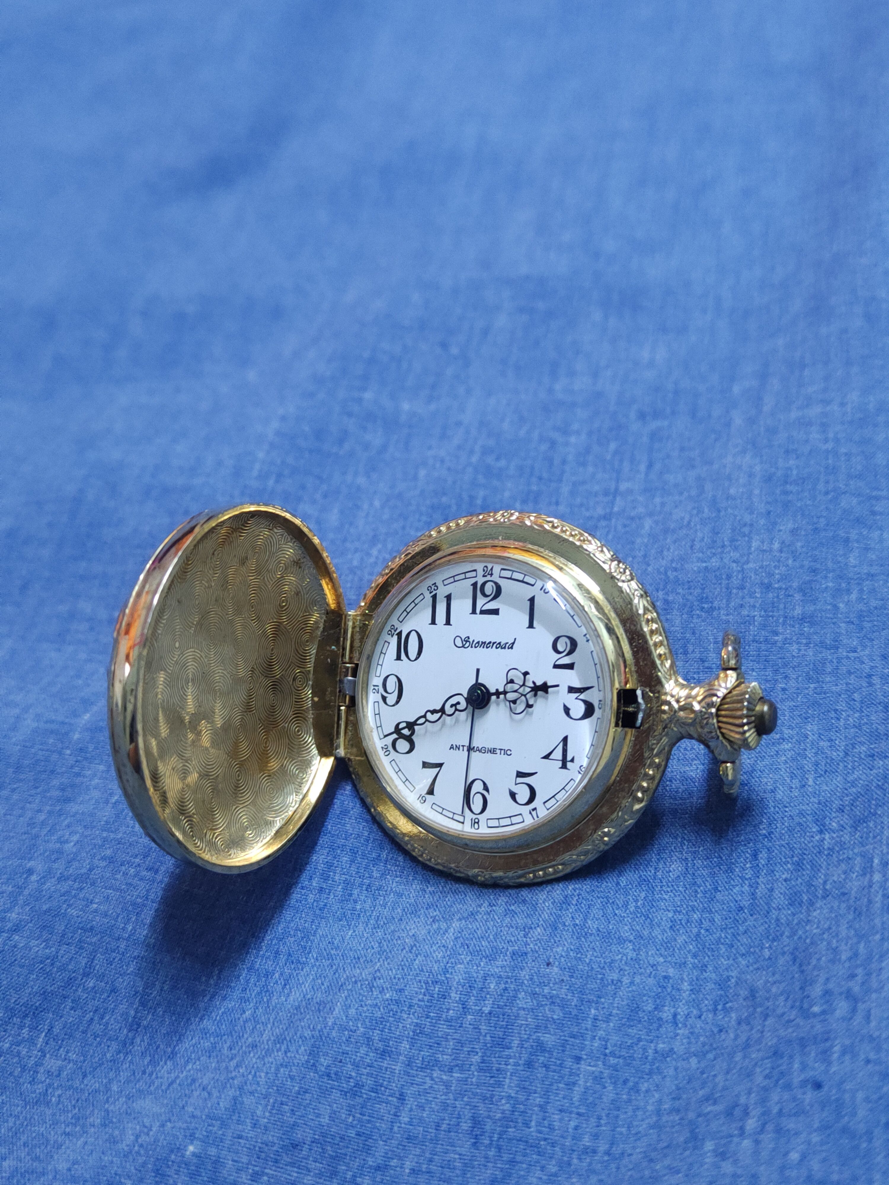 Vintage Stoneroad Analog Antimagnetic Horses Pocket Watch #J040S Size ONE SIZE - 7 Thumbnail