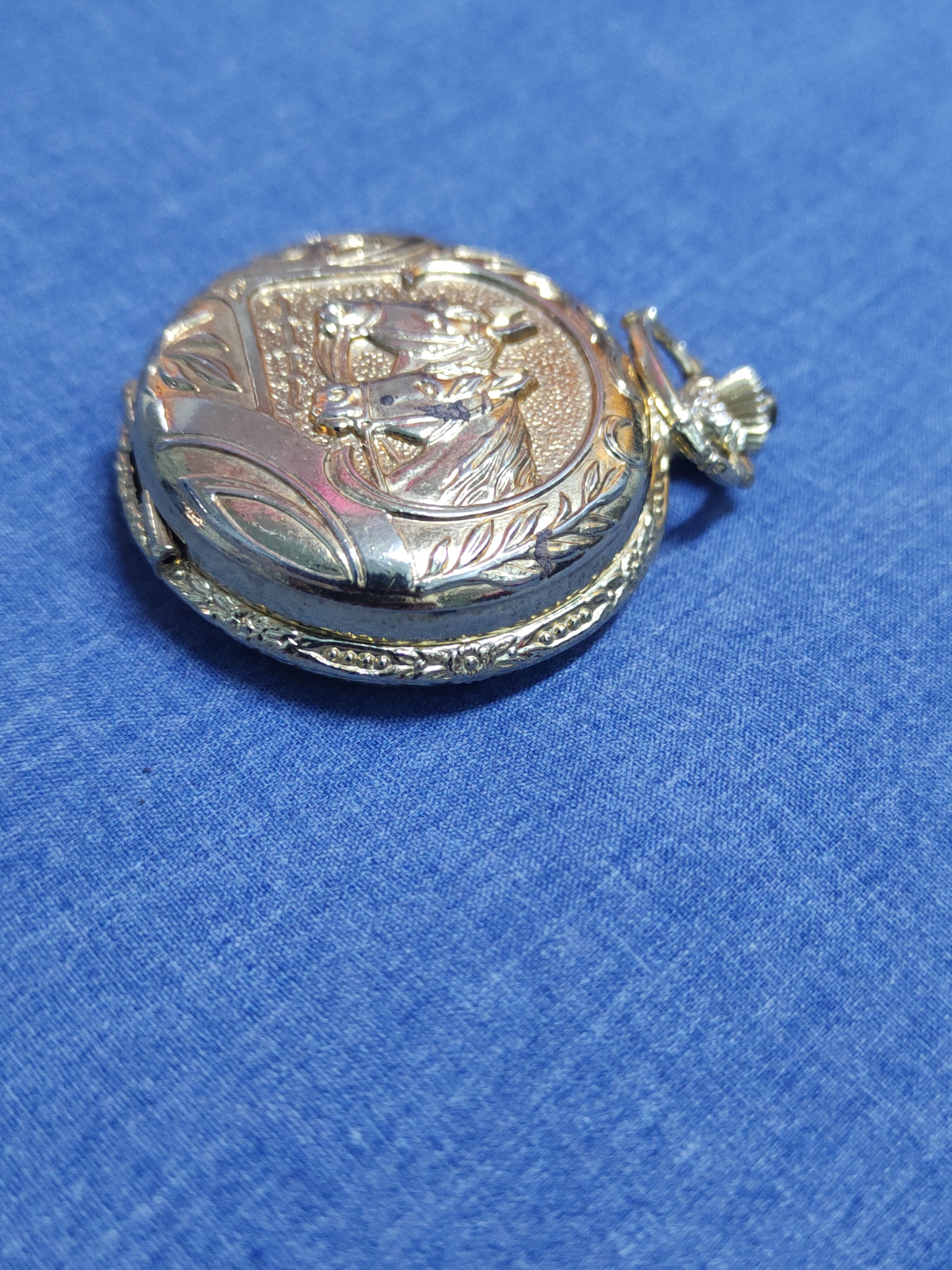 Vintage Stoneroad Analog Antimagnetic Horses Pocket Watch #J040S Size ONE SIZE - 5 Thumbnail