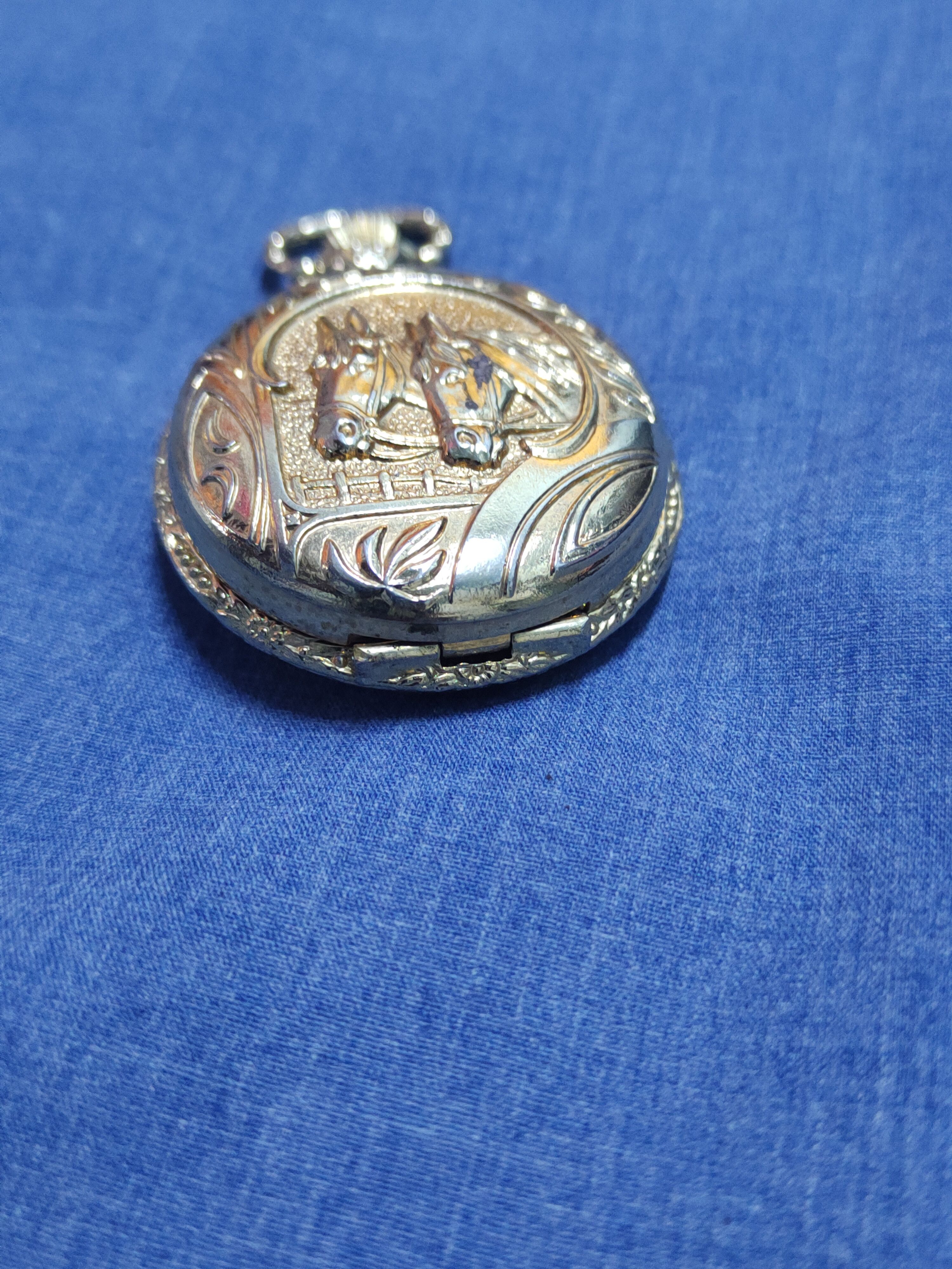 Vintage Stoneroad Analog Antimagnetic Horses Pocket Watch #J040S Size ONE SIZE - 3 Thumbnail