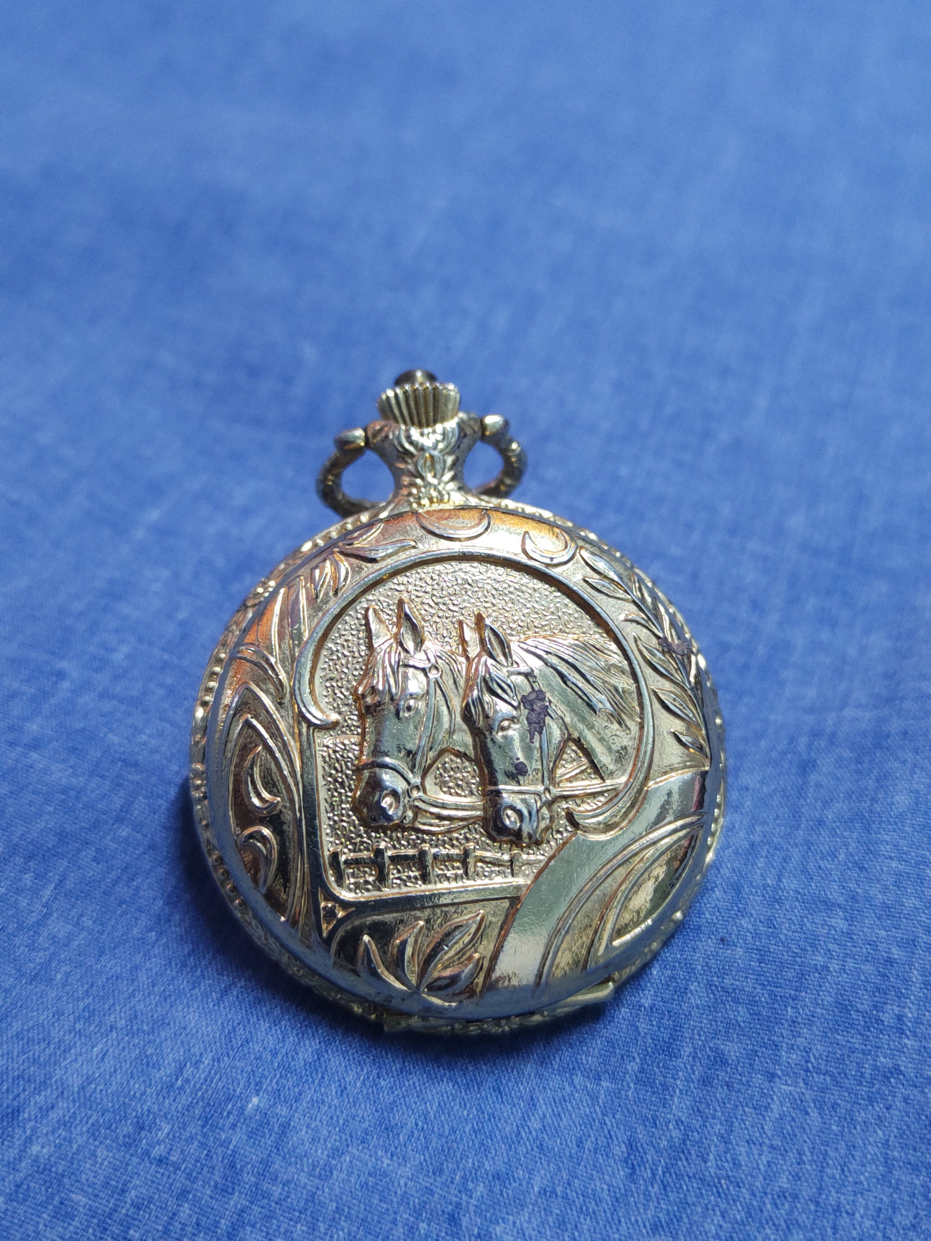 Vintage Stoneroad Analog Antimagnetic Horses Pocket Watch #J040S Size ONE SIZE - 1 Thumbnail