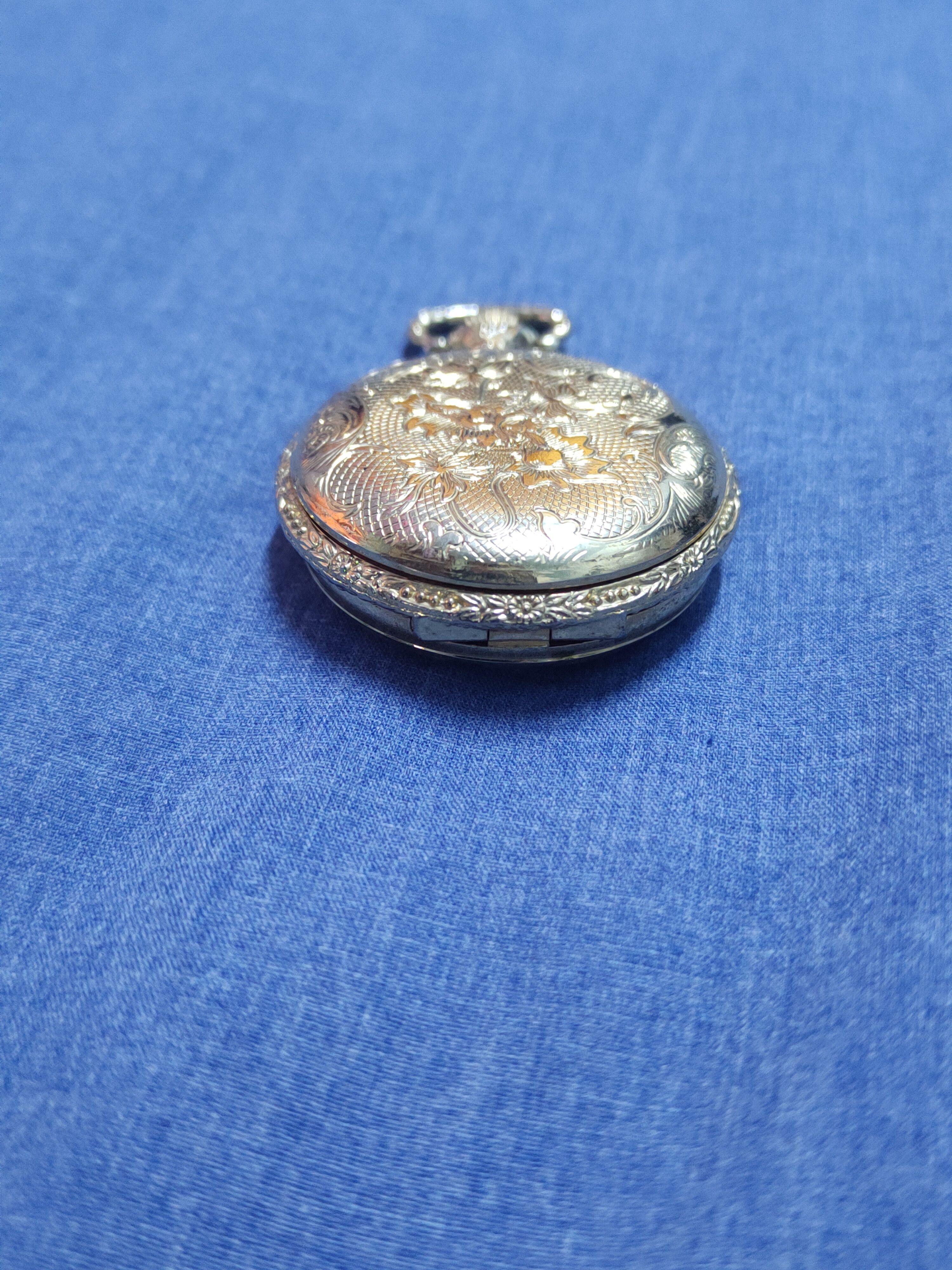 Vintage Stoneroad Analog Antimagnetic Horses Pocket Watch #J040S Size ONE SIZE - 12 Thumbnail