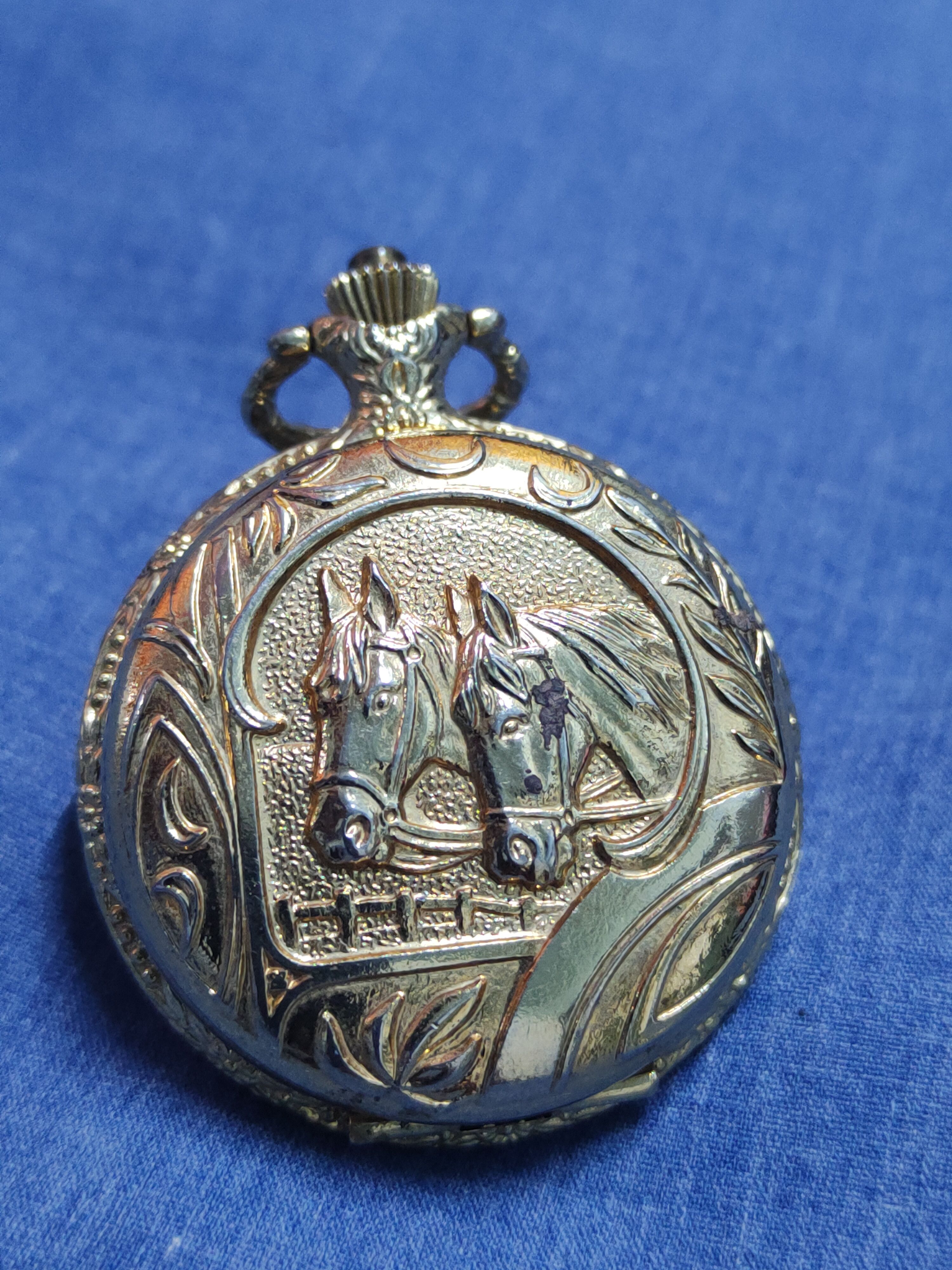 Vintage Stoneroad Analog Antimagnetic Horses Pocket Watch #J040S Size ONE SIZE - 2 Thumbnail