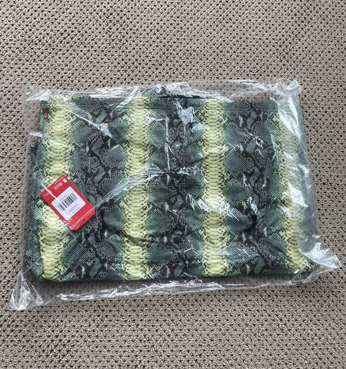 Supreme × The North Face SS18 Snakeskin Taped Seam Coaches Jacket Size US L / EU 52-54 / 3 - 4 Thumbnail