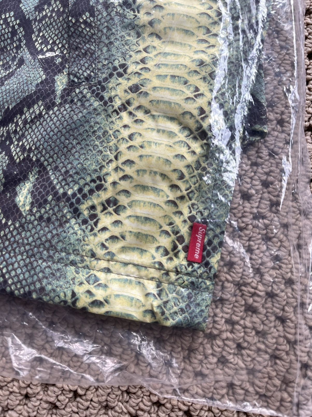 Supreme × The North Face SS18 Snakeskin Taped Seam Coaches Jacket Size US L / EU 52-54 / 3 - 6 Thumbnail