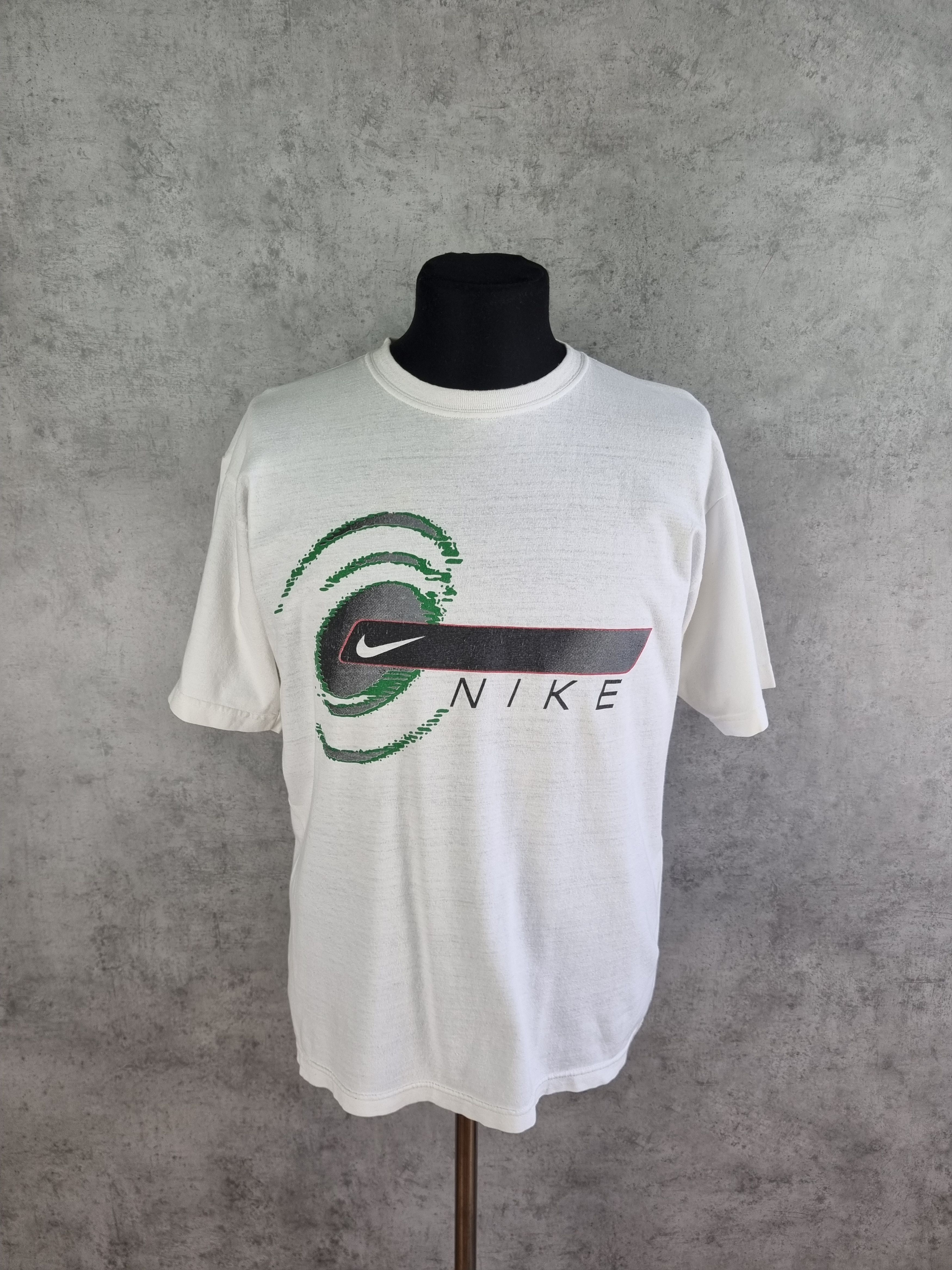 Nike × Vintage Single stitch 90s Nike Logo on Chest Vintage tee shirt Size US L / EU 52-54 / 3 - 5 Thumbnail
