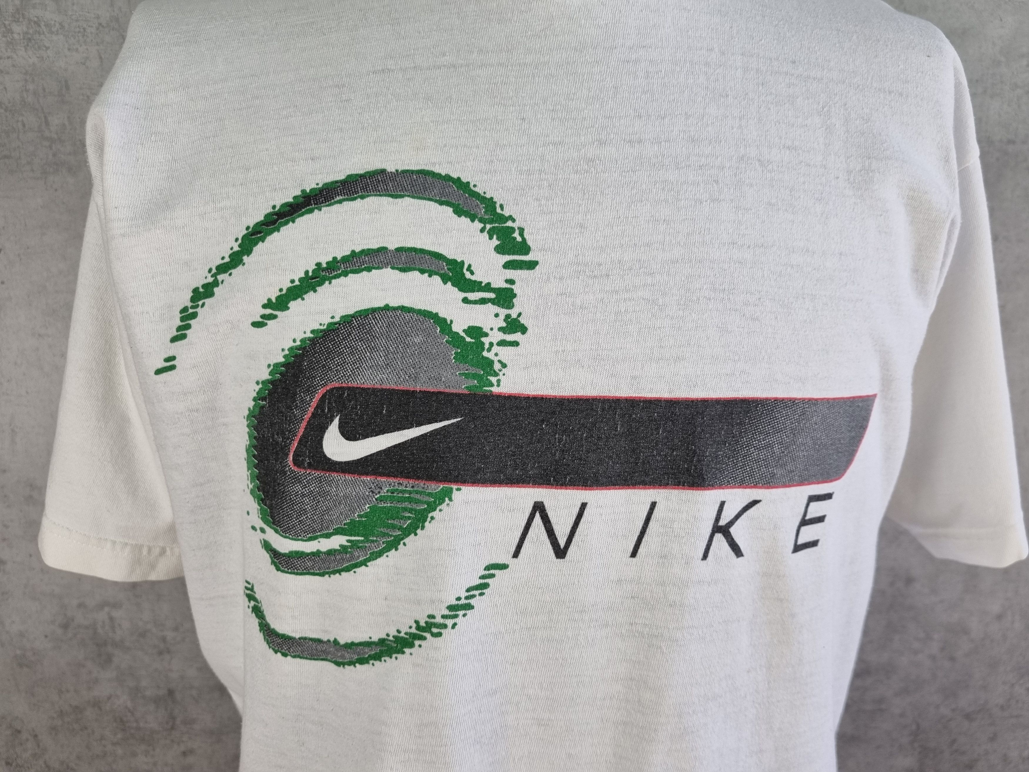 Nike × Vintage Single stitch 90s Nike Logo on Chest Vintage tee shirt Size US L / EU 52-54 / 3 - 10 Thumbnail
