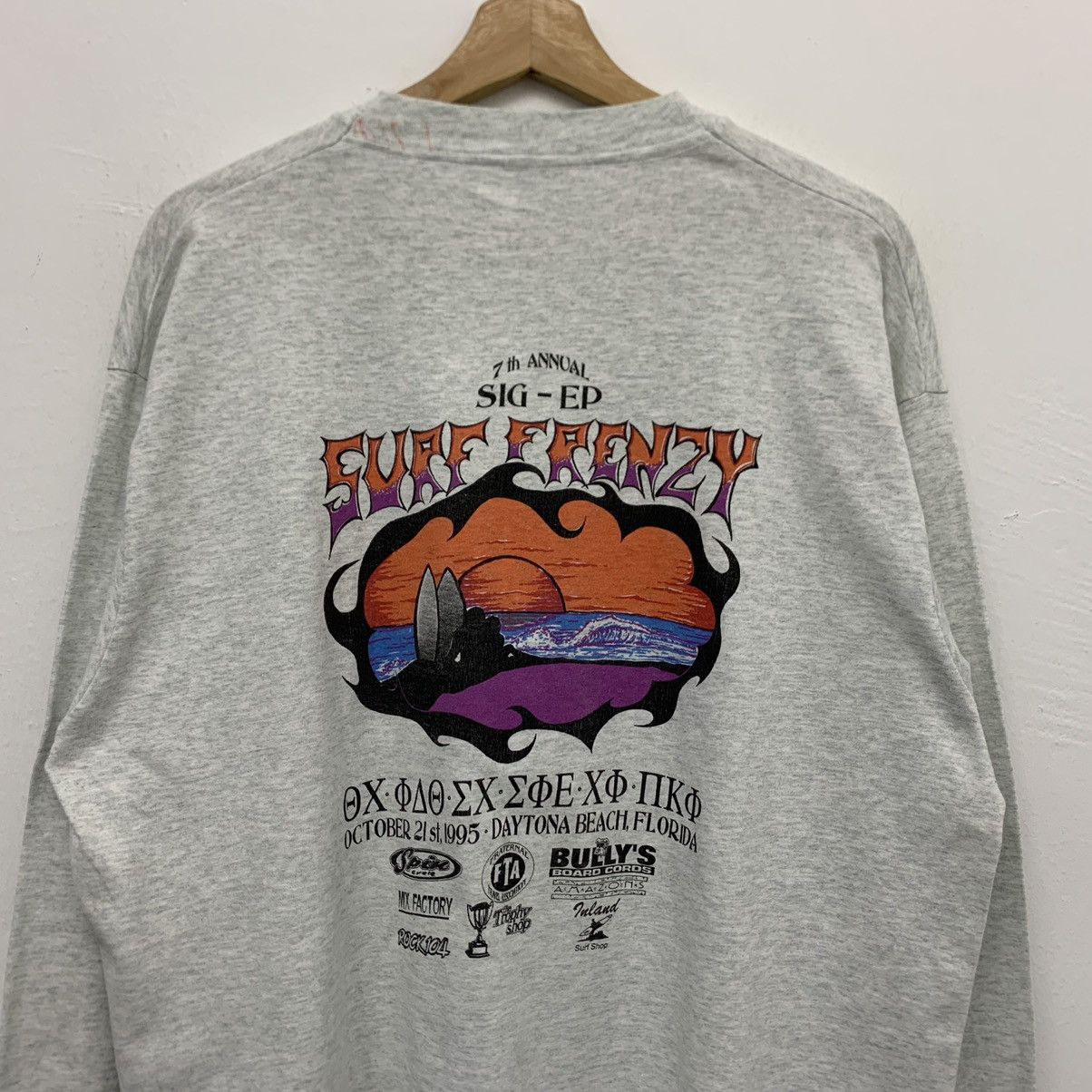 Daytona × Fruit Of The Loom × Vintage Vintage 1995 Surf Frenzy Surfing Long Sleeve Tshirt Size US L / EU 52-54 / 3 - 3 Thumbnail