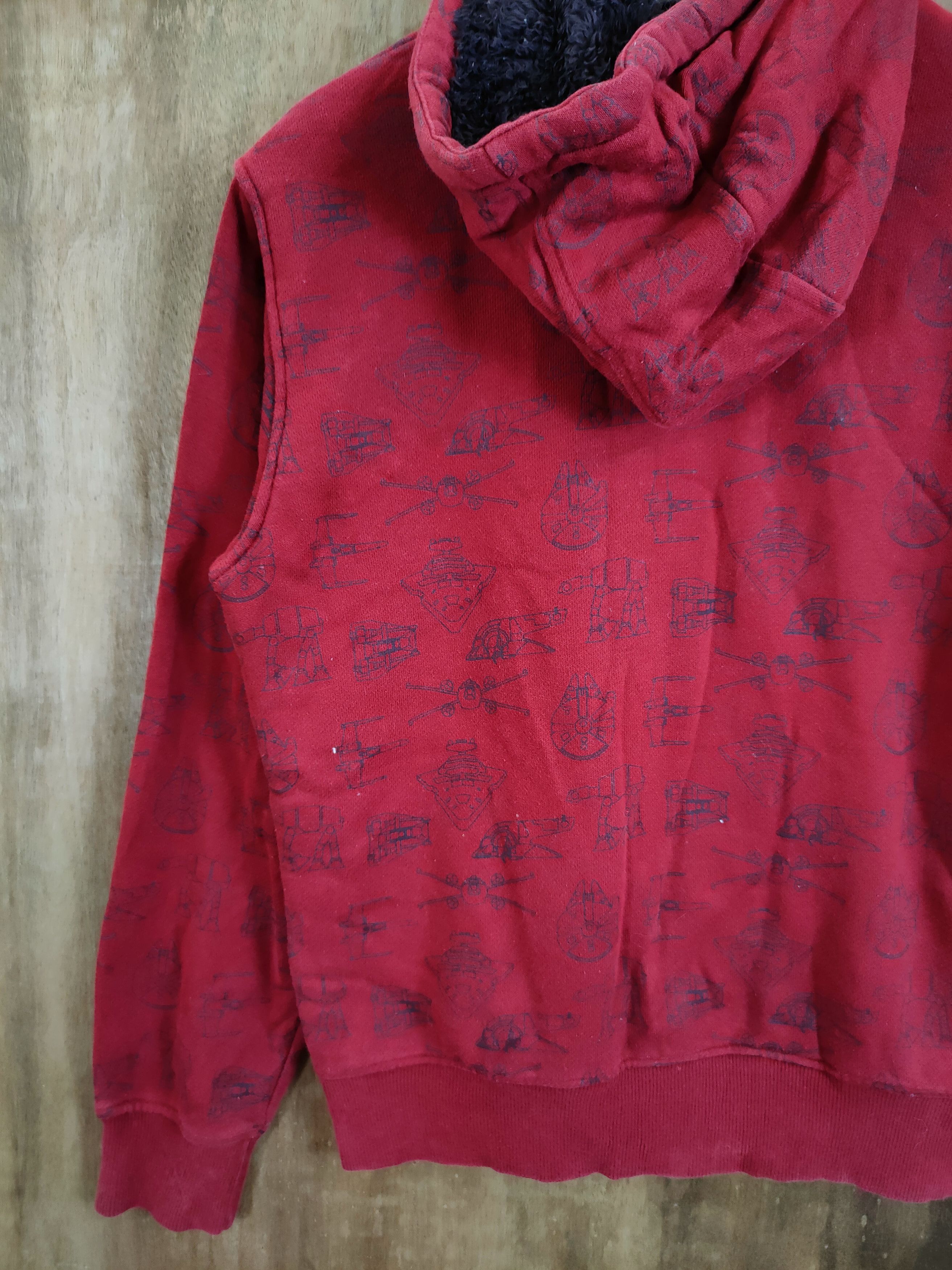Star Wars DLL Star wars X Uniqlo movie fleece sweater hoodie #879 Size US M / EU 48-50 / 2 - 6 Thumbnail