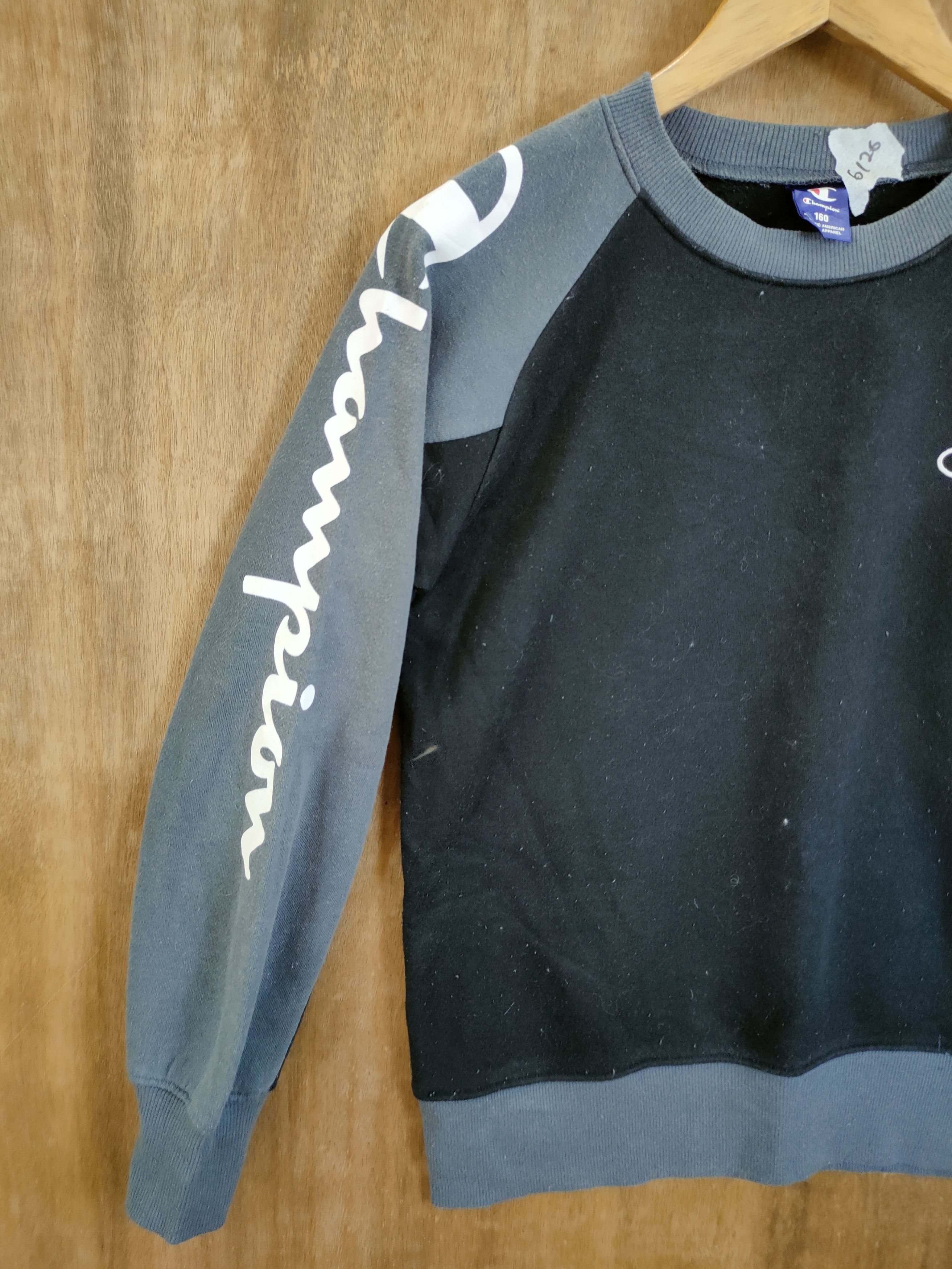 Champion Champion kids vintage font sleeve sweatshirt #6126 Size S / US 4 / IT 40 - 2 Thumbnail