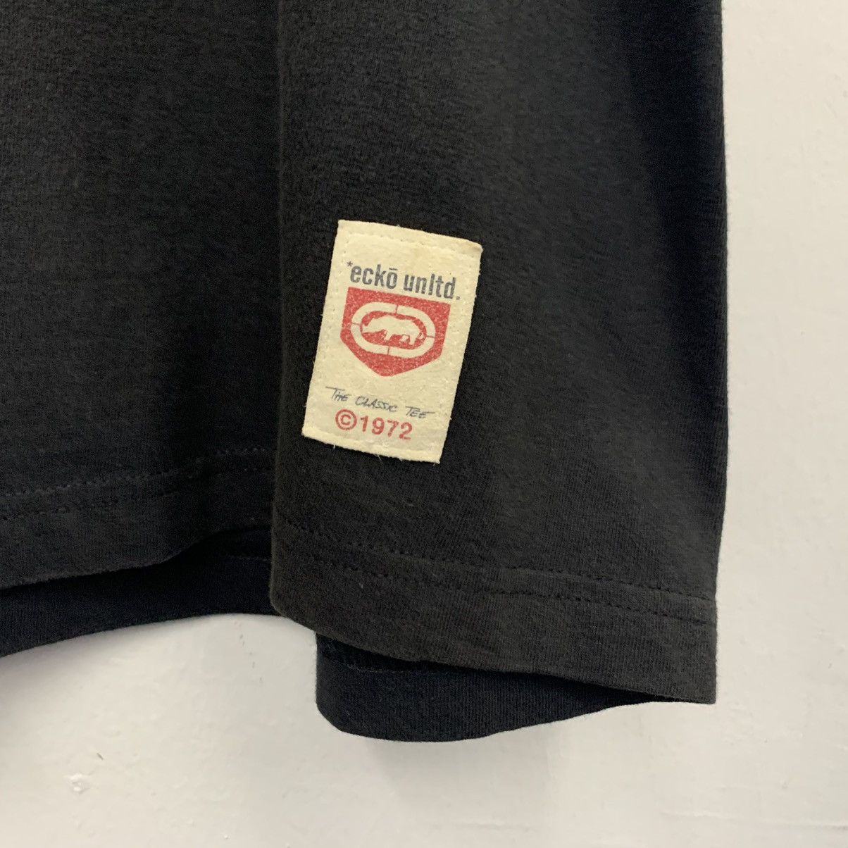Ecko Unltd. Vintage Ecko Unlimited Velvet Graphic Tshirt Size US M / EU 48-50 / 2 - 7 Thumbnail