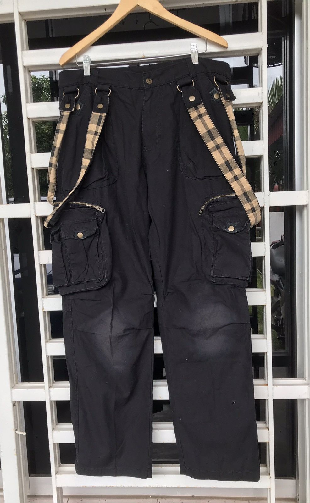 Japanese Brand × Volcom Black Volcom Cargo Multi Pock Pants Size 36 Size US 36 / EU 52 - 1 Thumbnail