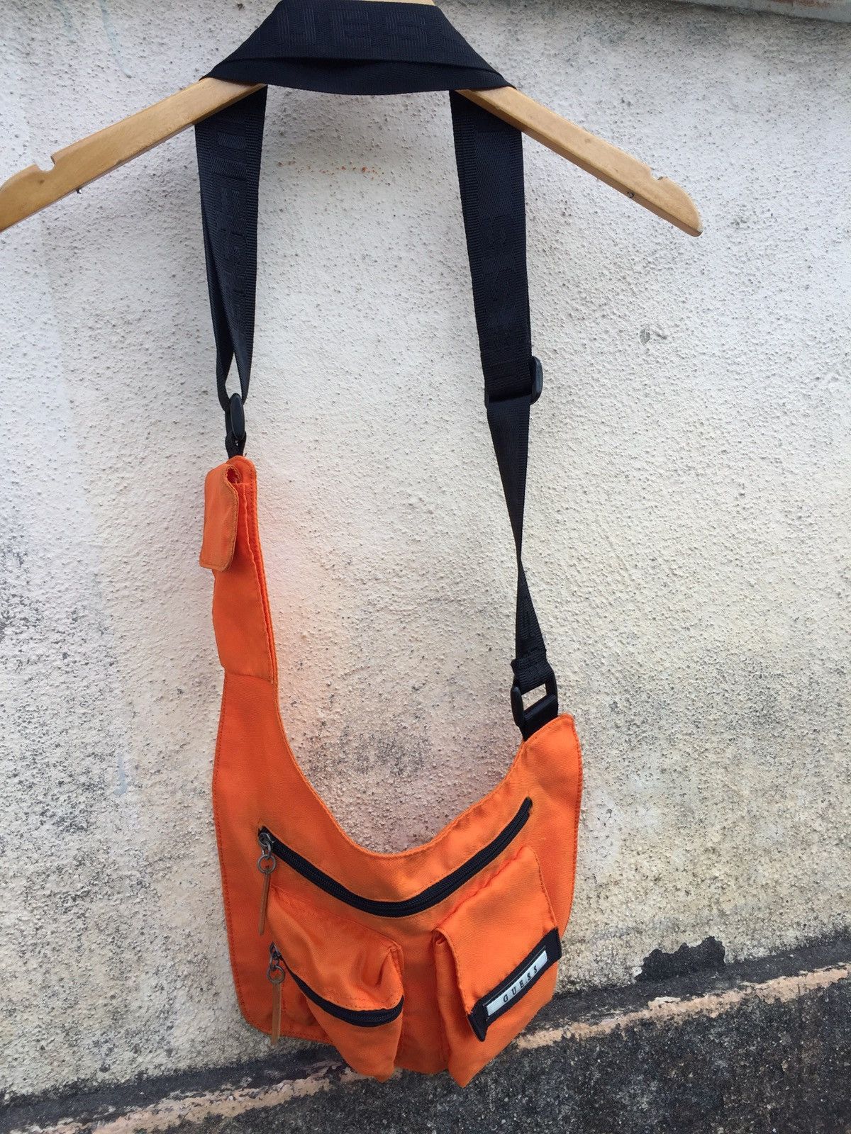Guess Guess Sling Bag Sling Shoulder Crossbody Size ONE SIZE - 3 Thumbnail