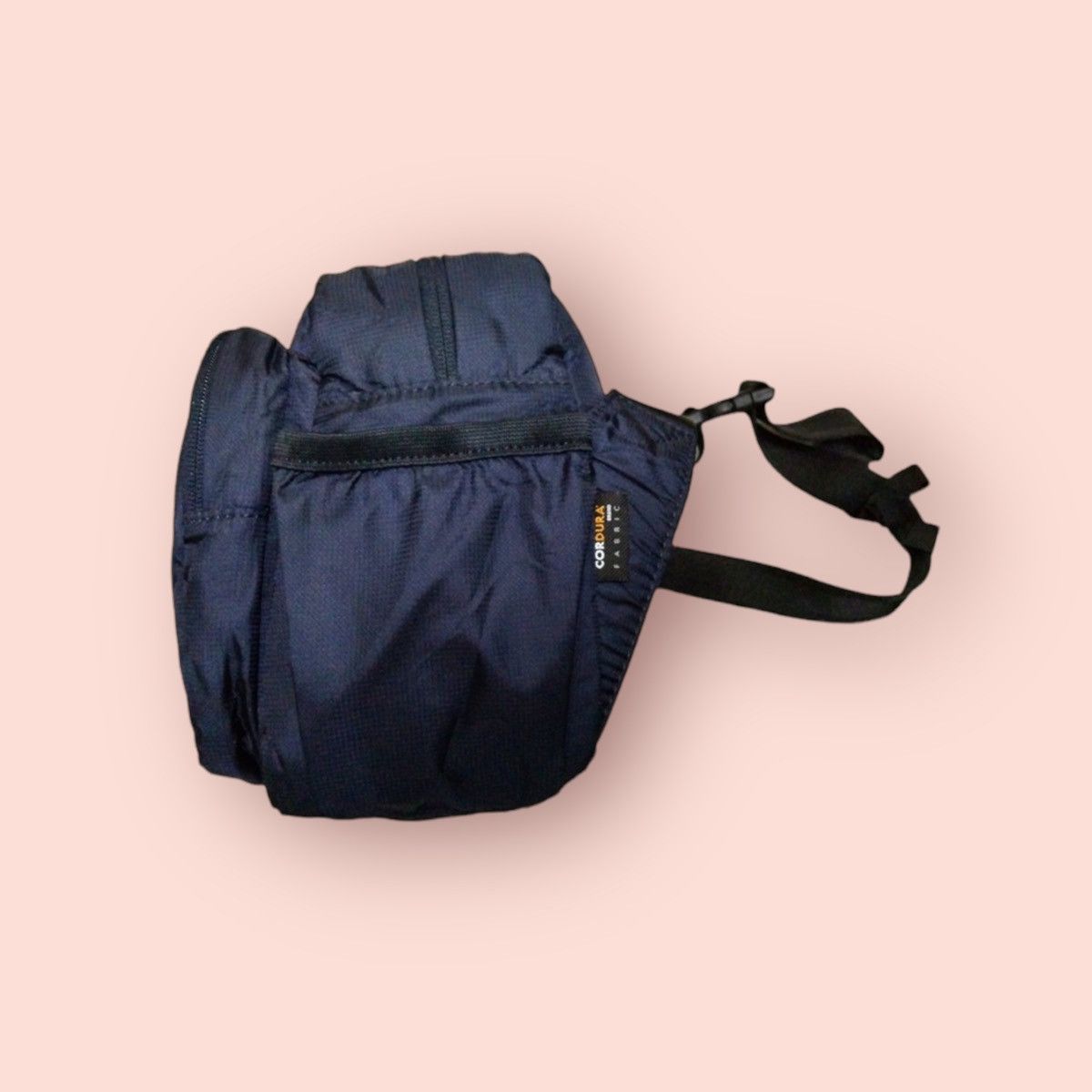 Japanese Brand × Jun Takahashi × Uniqlo UNIQLO x CORDURA FABRIC FUNCTIONAL & PRACTICAL BODYBAG Size ONE SIZE - 8 Thumbnail