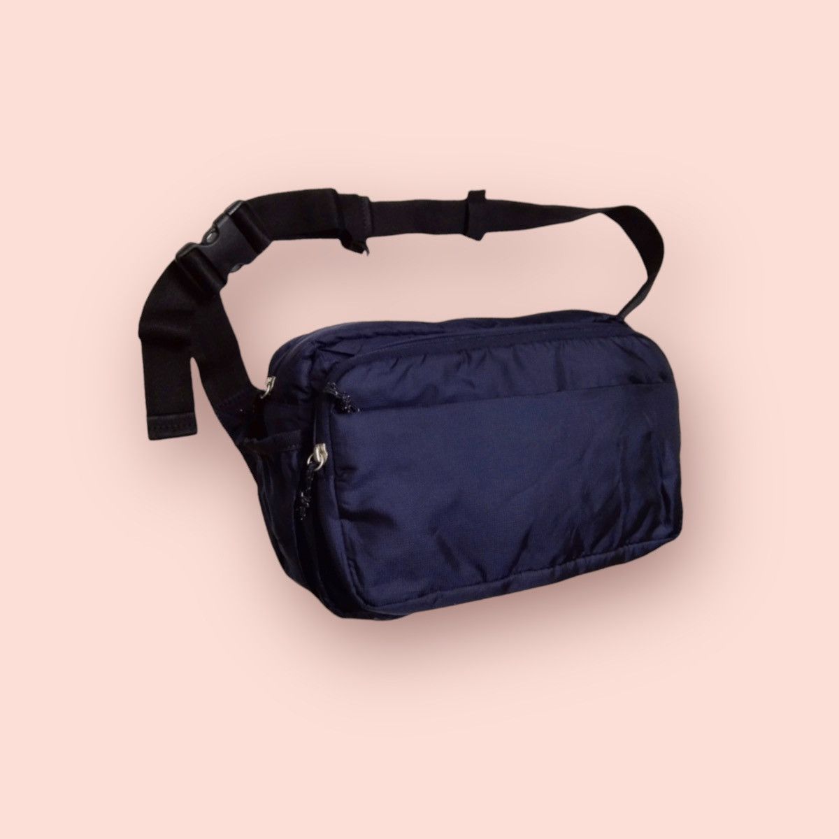Japanese Brand × Jun Takahashi × Uniqlo UNIQLO x CORDURA FABRIC FUNCTIONAL & PRACTICAL BODYBAG Size ONE SIZE - 2 Thumbnail