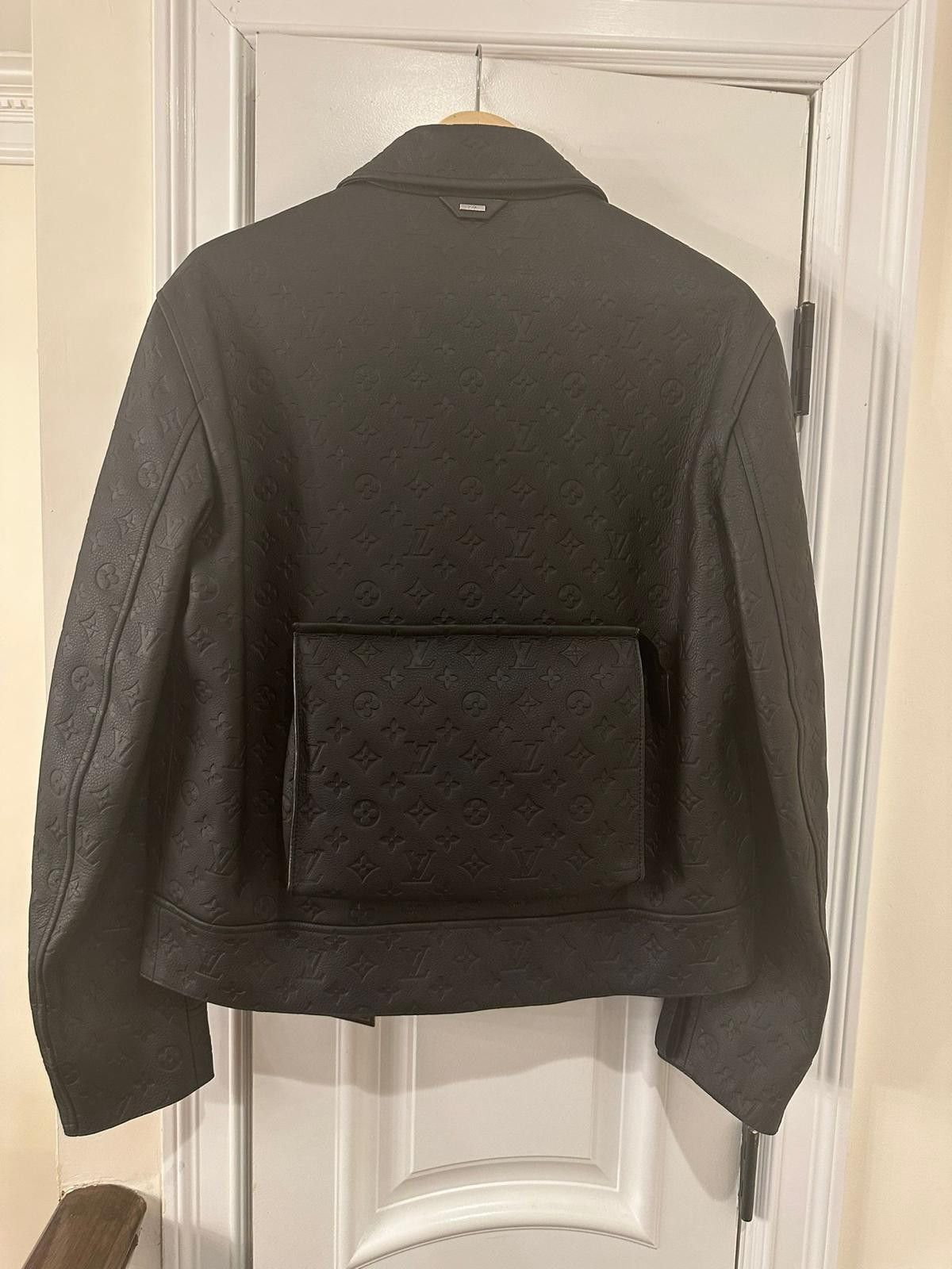 Louis Vuitton Paper Monogram Cargo Leather Jacket in Black Size US M / EU 48-50 / 2 - 5 Thumbnail