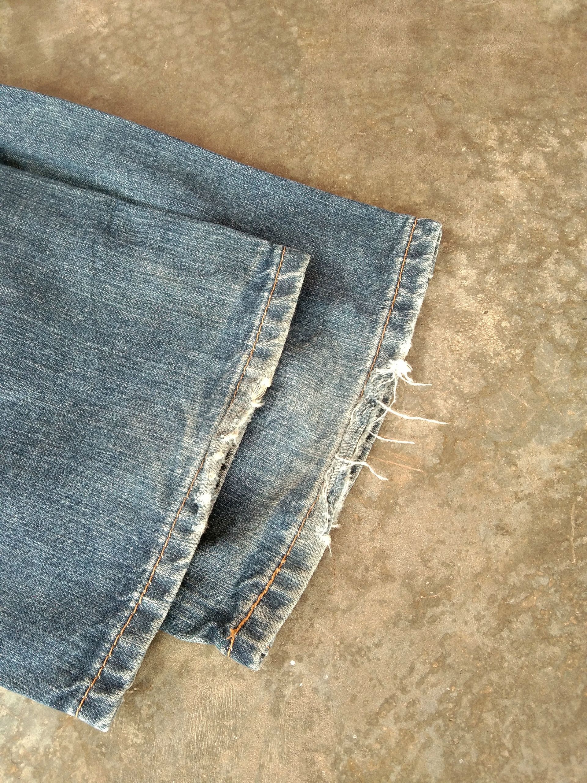 Levi's Vintage Levi's Jeans 559 Straight Leg Distressed Denim 34x34 Size US 34 / EU 50 - 3 Thumbnail