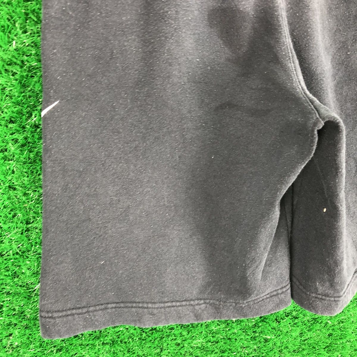 Nike Nike Big Swoosh Short Pants Made in Jordan Size US 34 / EU 50 - 6 Thumbnail