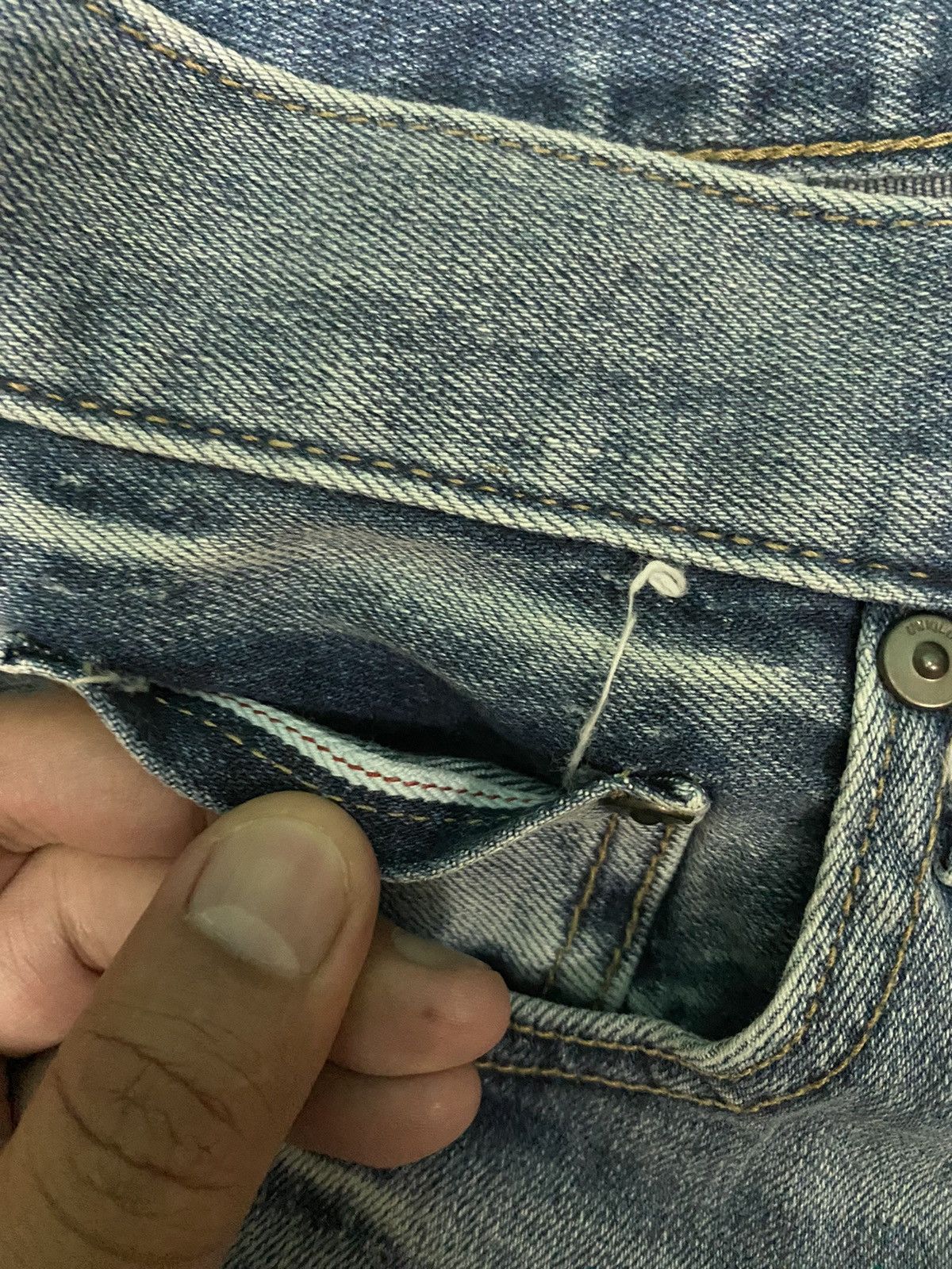 Japanese Brand DISTRESSED UNIQLO SELVAGE DENIM SIZE 29 Size US 29 - 3 Thumbnail