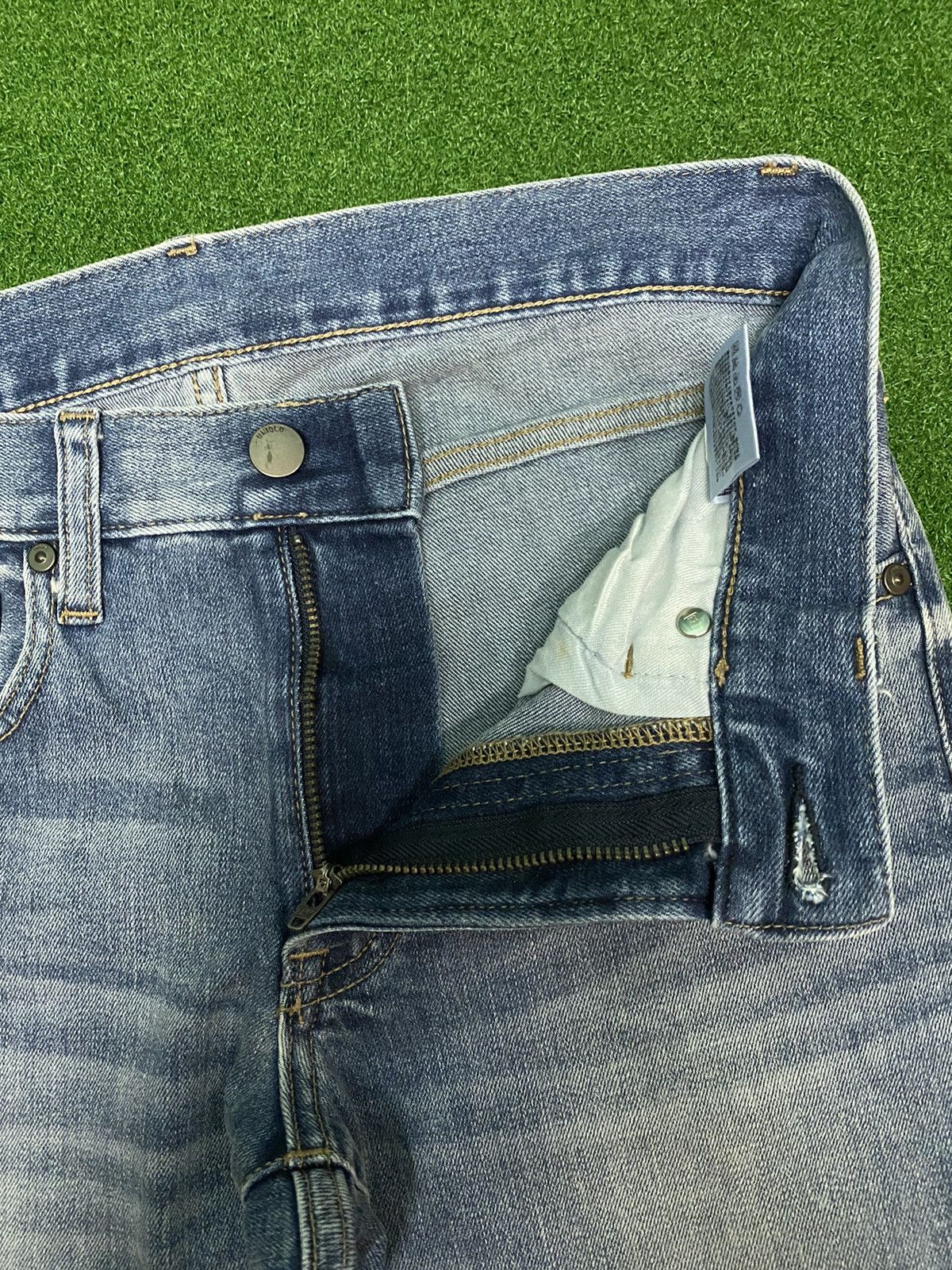 Japanese Brand DISTRESSED UNIQLO SELVAGE DENIM SIZE 29 Size US 29 - 5 Thumbnail