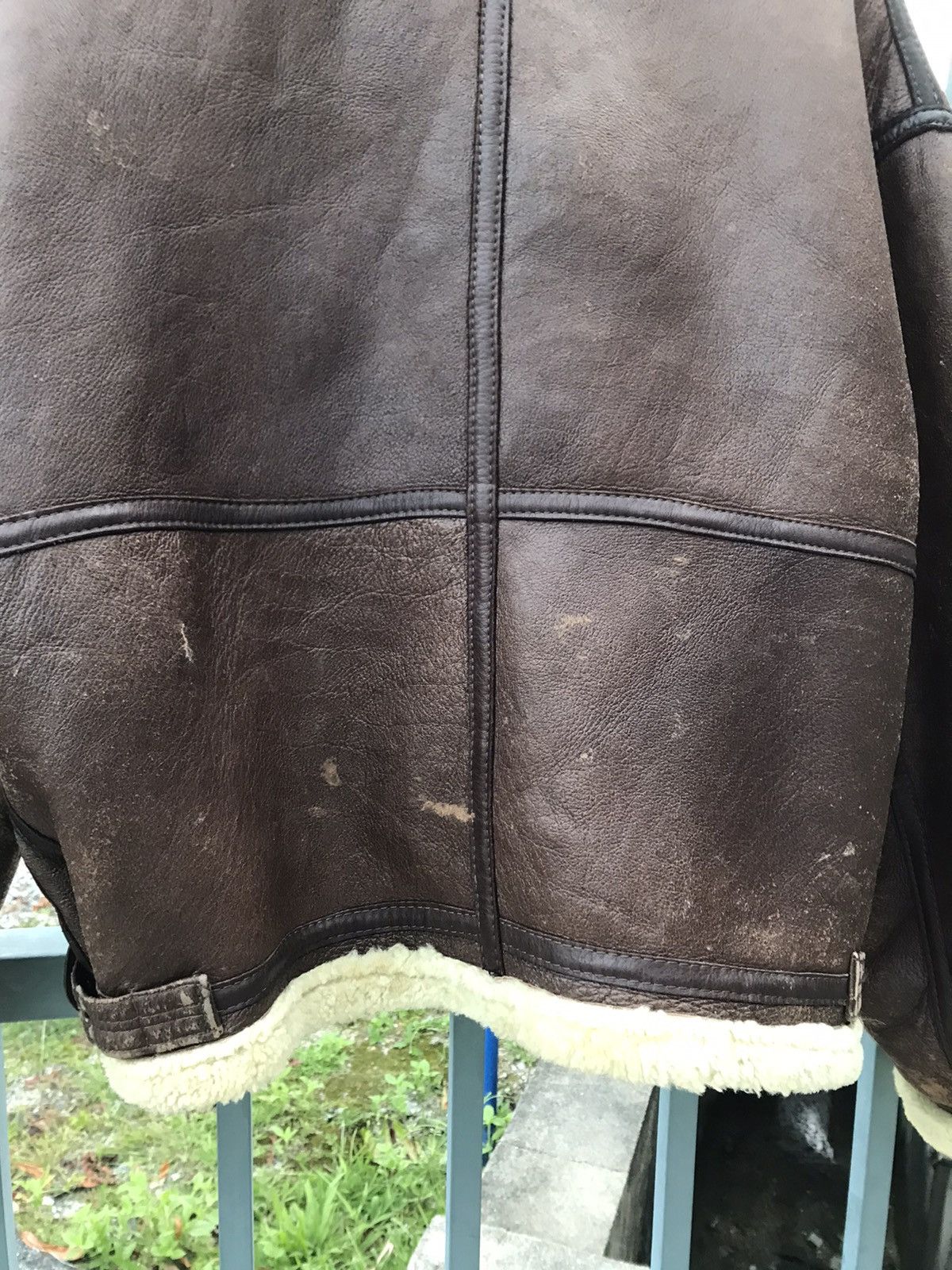 Vintage CARLA Aviator B-3 Distressed Leather Jacket Size US L / EU 52-54 / 3 - 15 Thumbnail