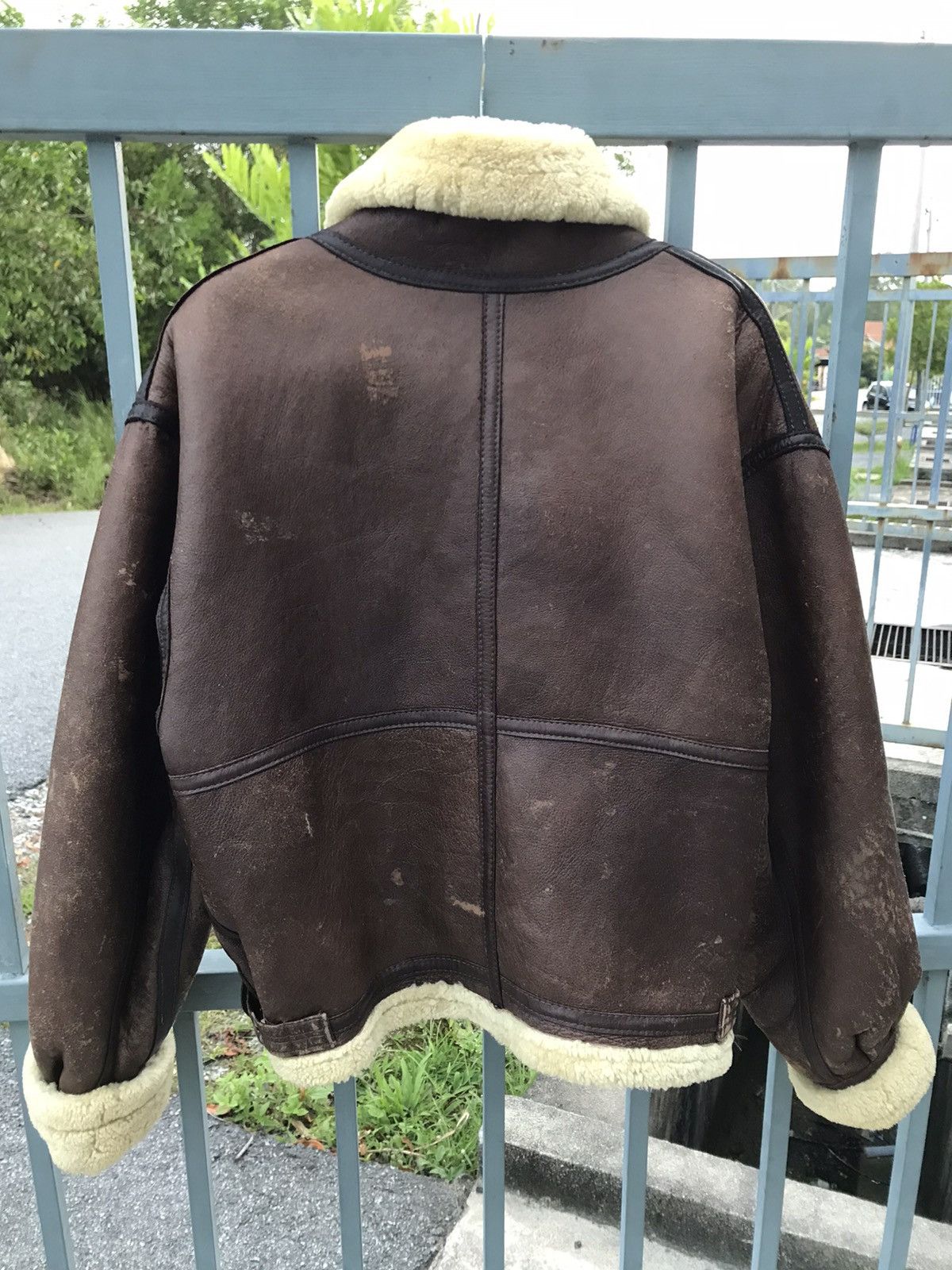 Vintage CARLA Aviator B-3 Distressed Leather Jacket Size US L / EU 52-54 / 3 - 4 Thumbnail