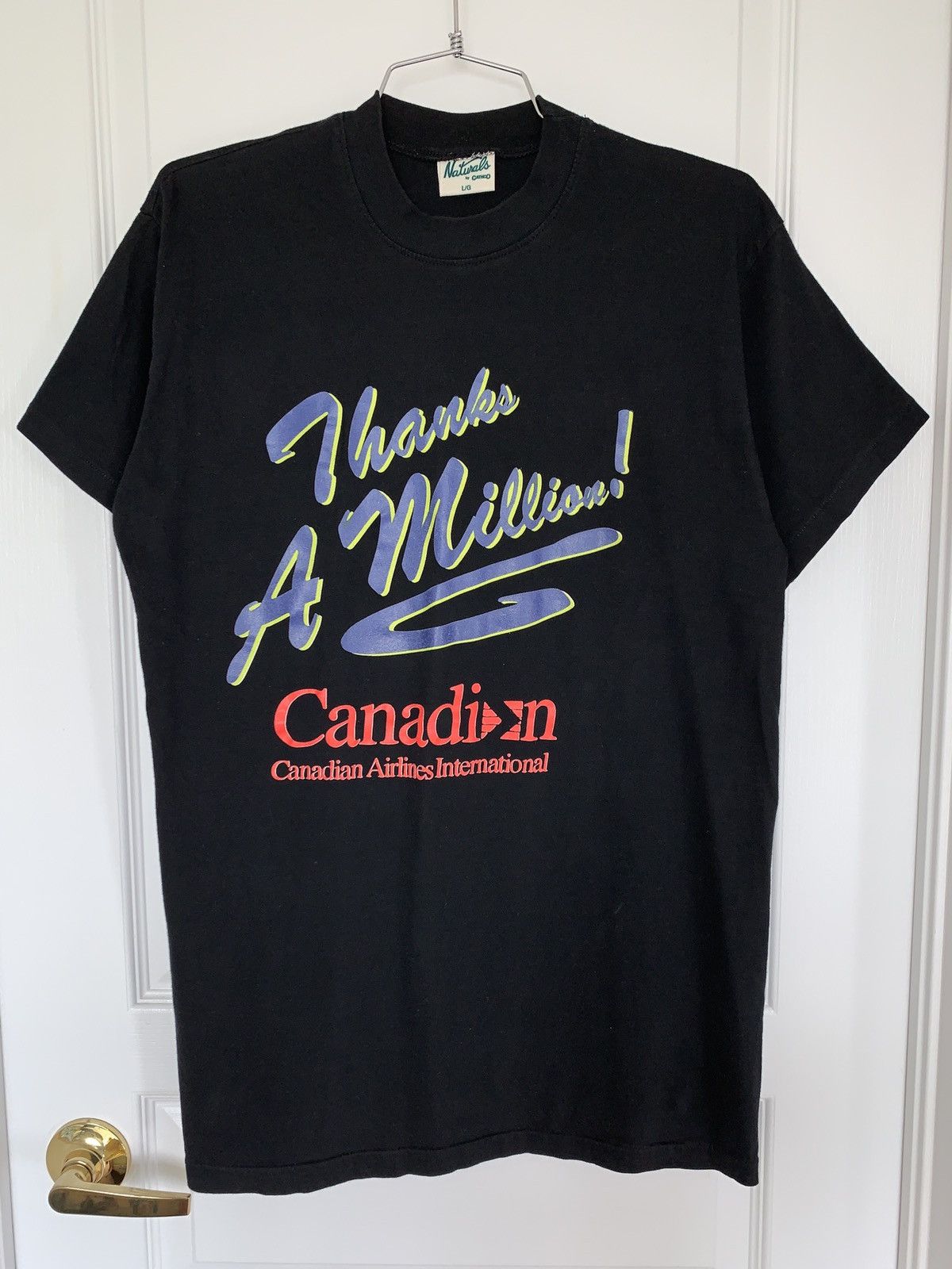 Vintage SINGLE STITCH - “THANKS A MILLION!” Canadian Airlines Tee Size US L / EU 52-54 / 3 - 1 Thumbnail